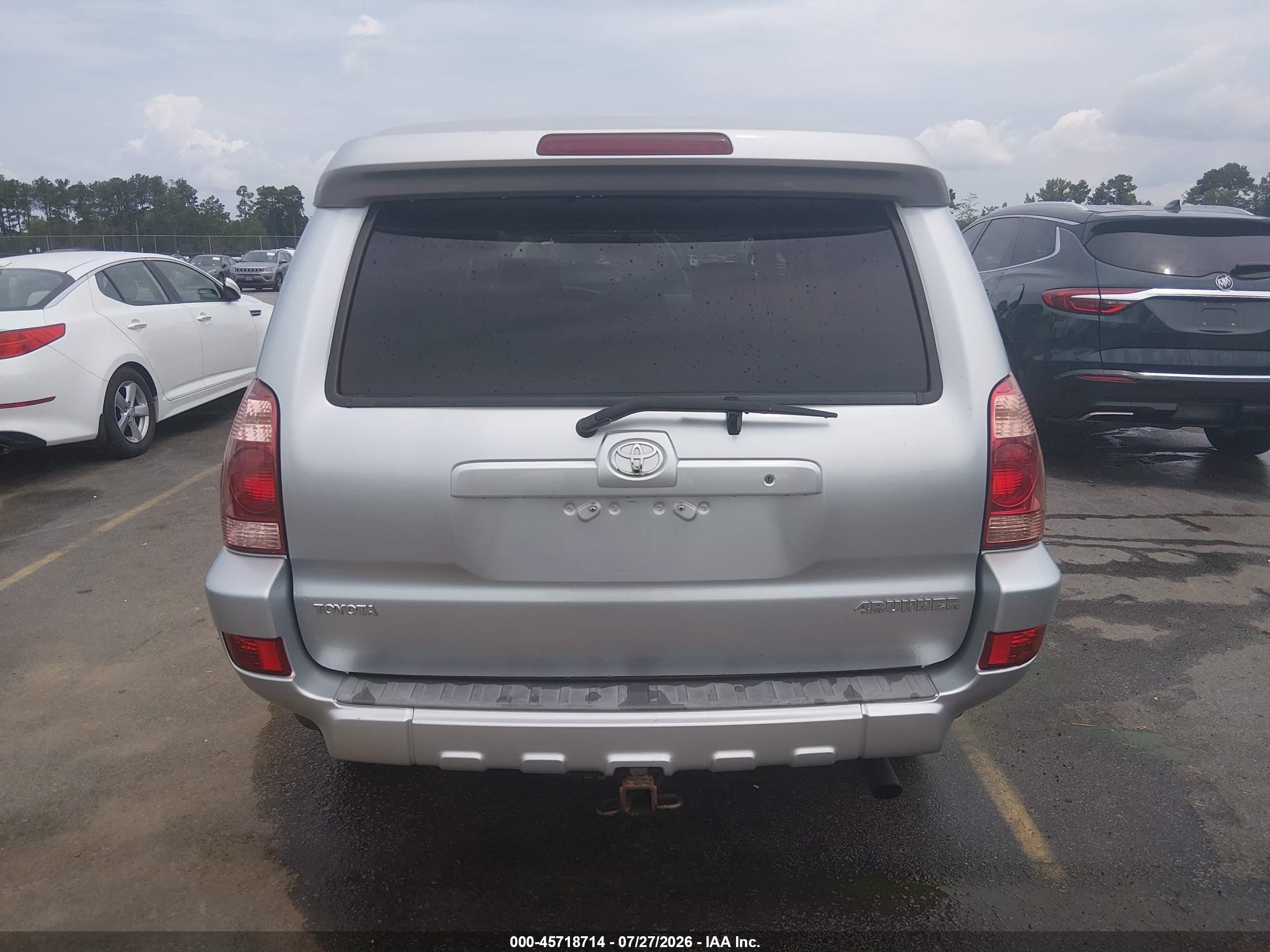 2005 Toyota 4runner Sr5 V6 Silver vin: JTEBU14R350065276