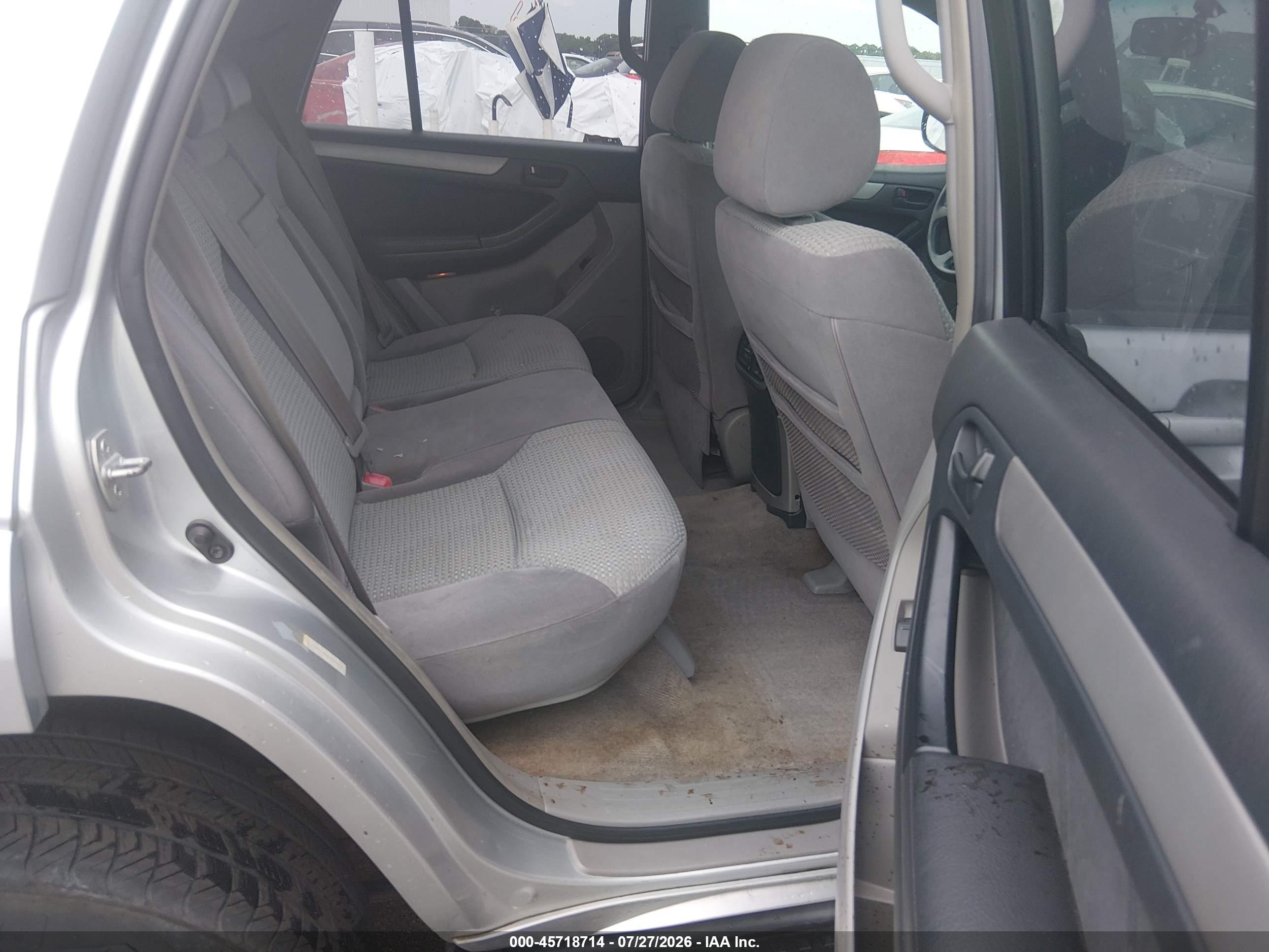2005 Toyota 4runner Sr5 V6 Silver vin: JTEBU14R350065276