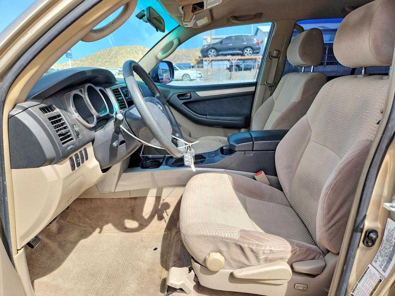 2005 Toyota 4runner Sr5 Tan vin: JTEBU14R358049404