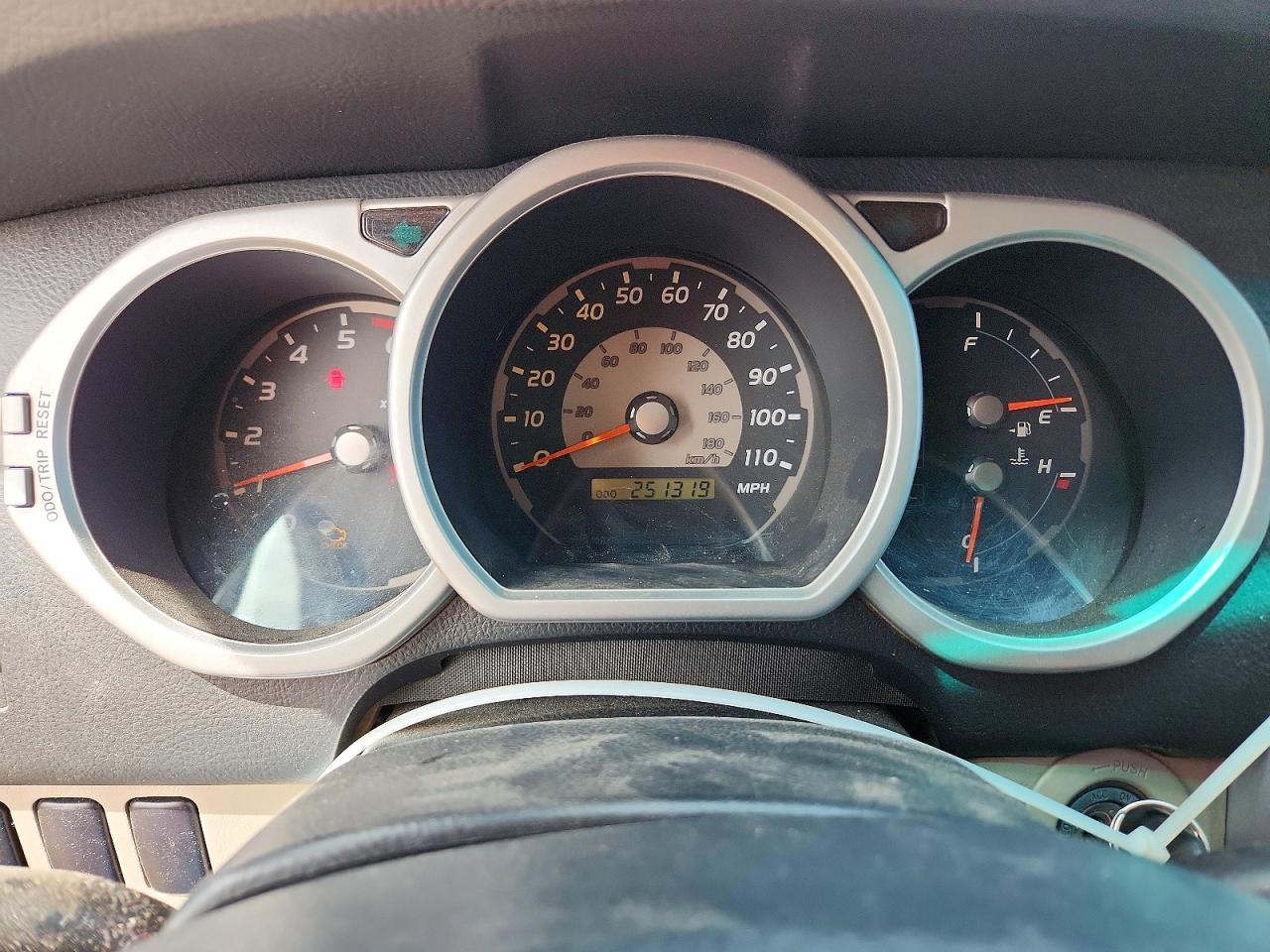2005 Toyota 4runner Sr5 Tan vin: JTEBU14R358049404