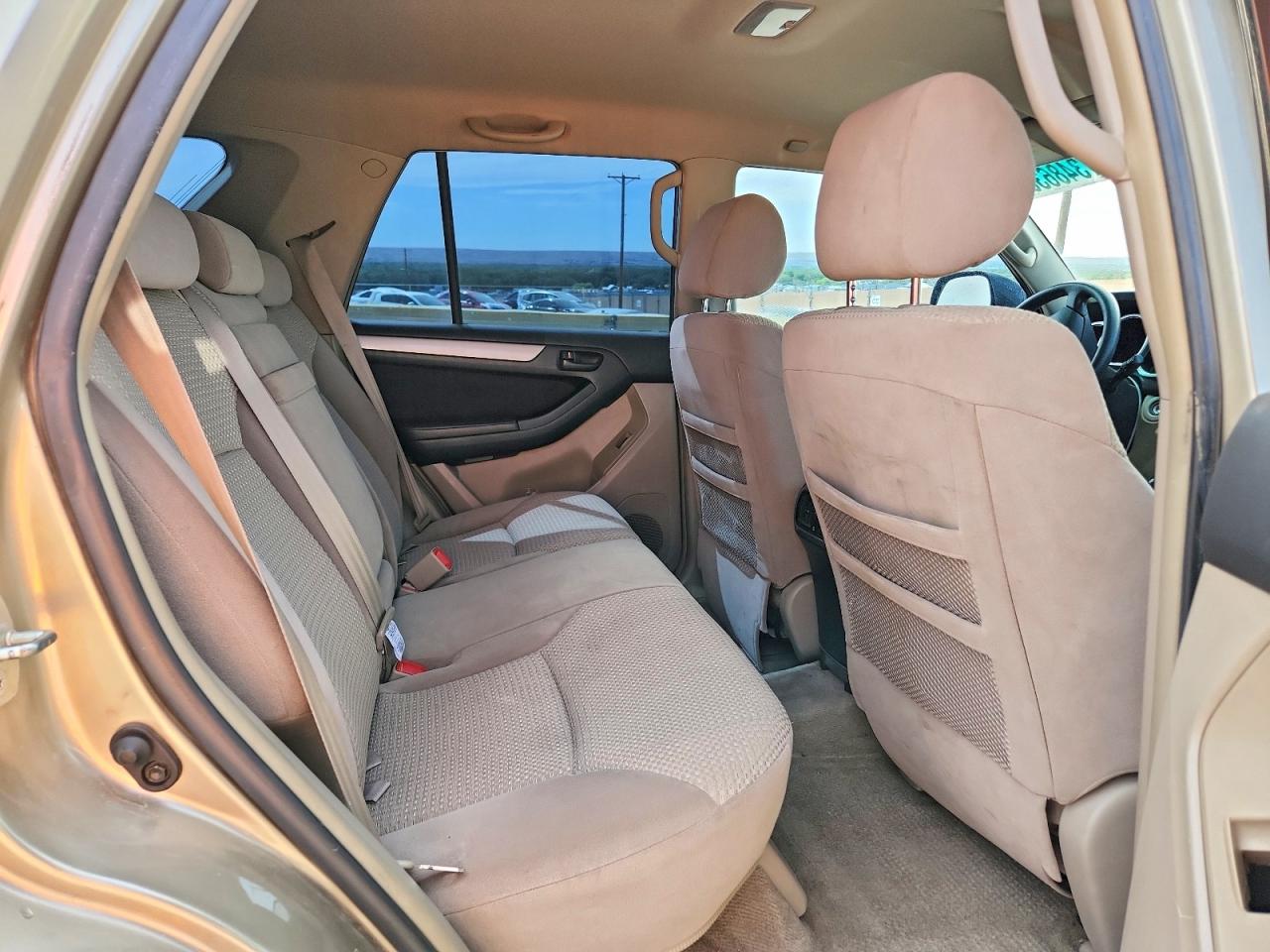 2005 Toyota 4runner Sr5 Tan vin: JTEBU14R358049404