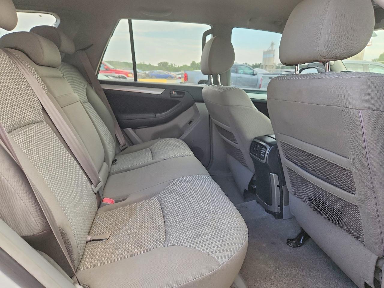 2008 Toyota 4runner Sr5 White vin: JTEBU14R38K004485