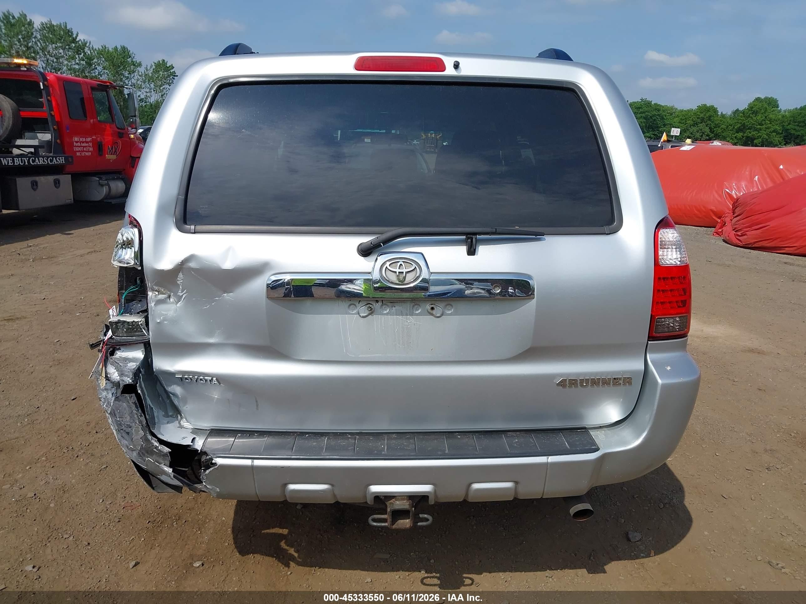 2008 Toyota 4runner Sr5 V6 Silver vin: JTEBU14R38K021268