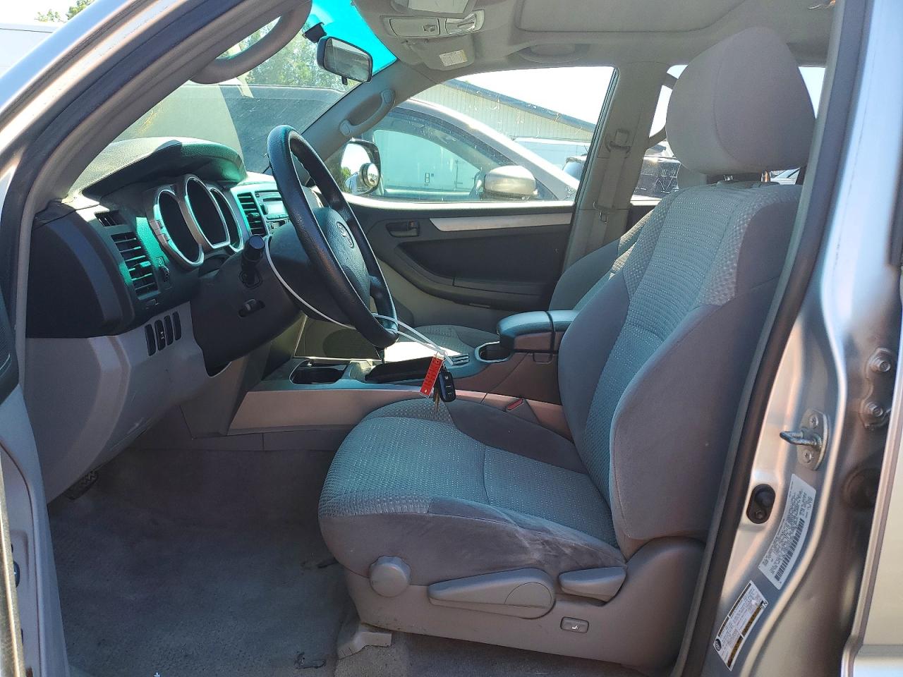 2004 Toyota 4runner Sr5 Silver vin: JTEBU14R440051465