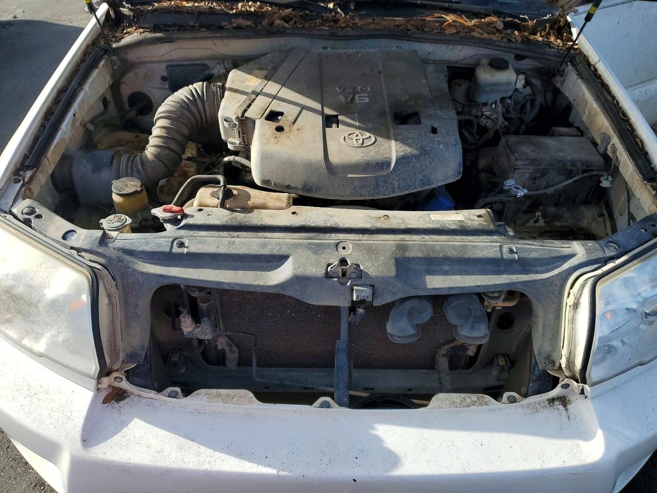2006 Toyota 4runner Sr5 White vin: JTEBU14R460100828