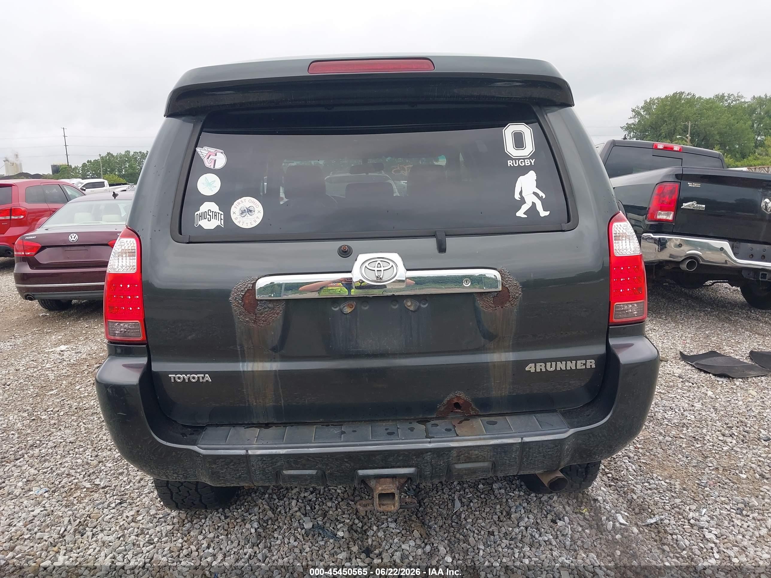 2006 Toyota 4runner Sr5 V6 Gray vin: JTEBU14R560101597