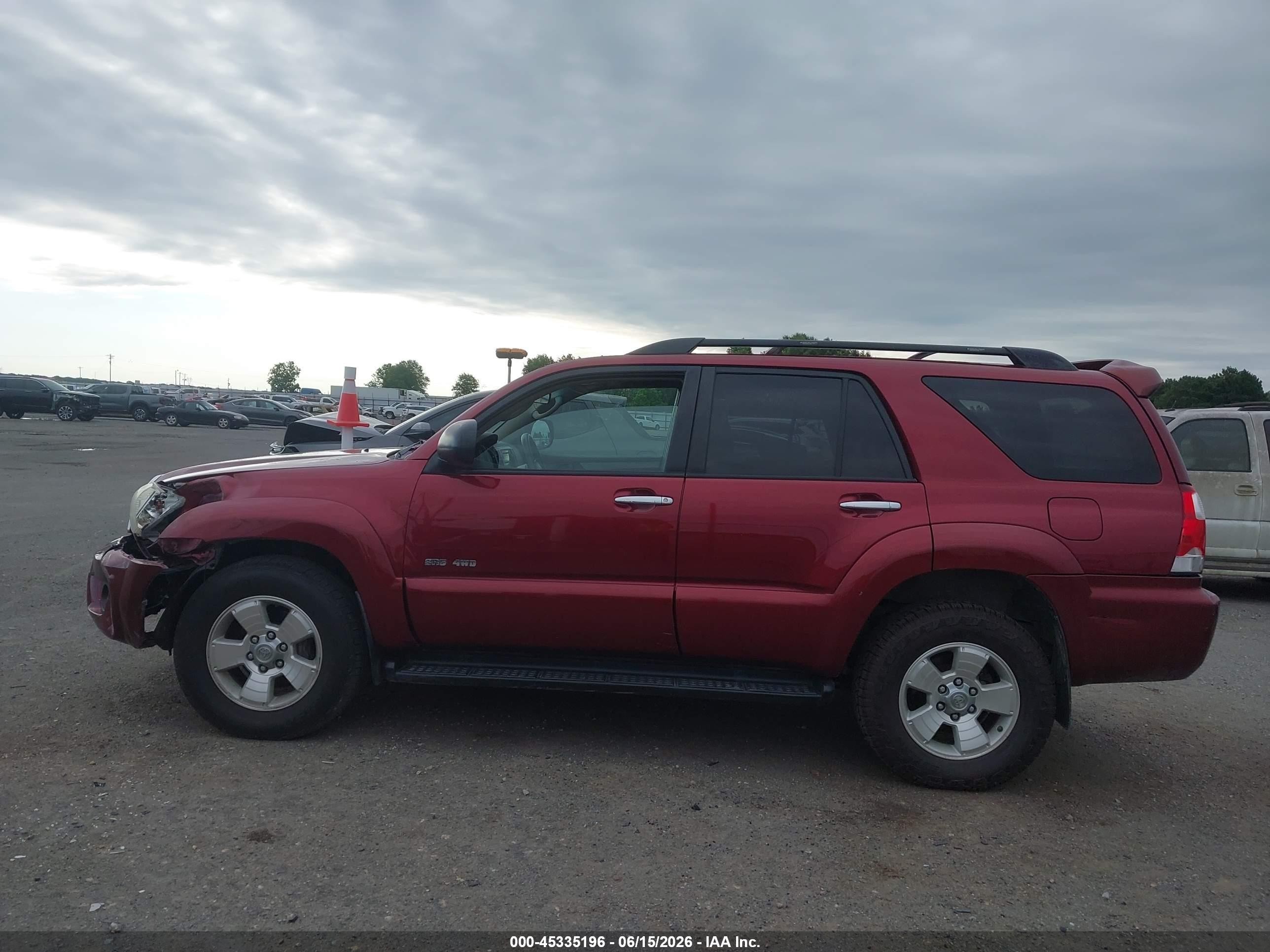 2006 Toyota 4runner Sr5 Burgundy vin: JTEBU14R568069672
