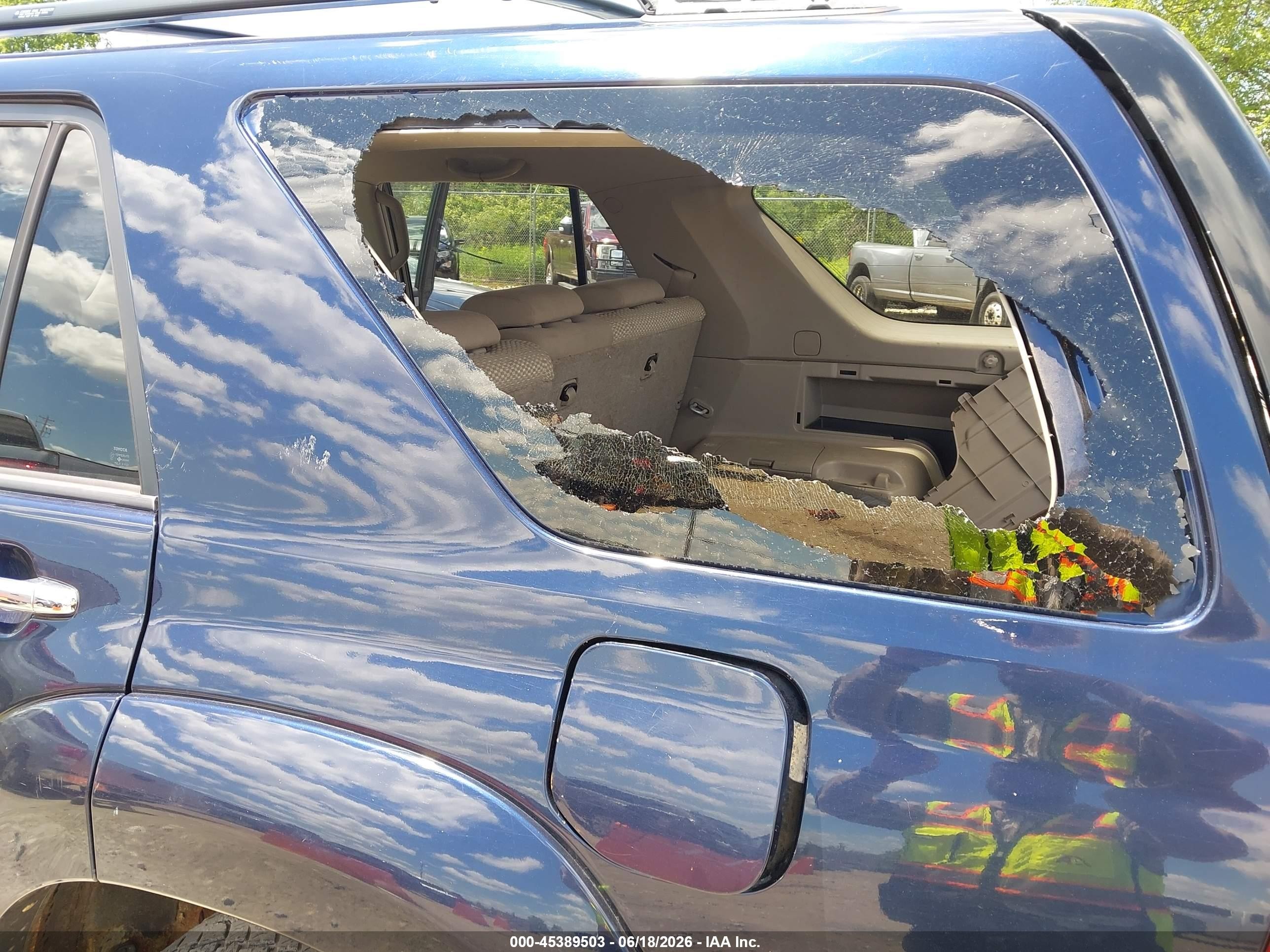 2007 Toyota 4runner Sr5 Dark Blue vin: JTEBU14R570120801