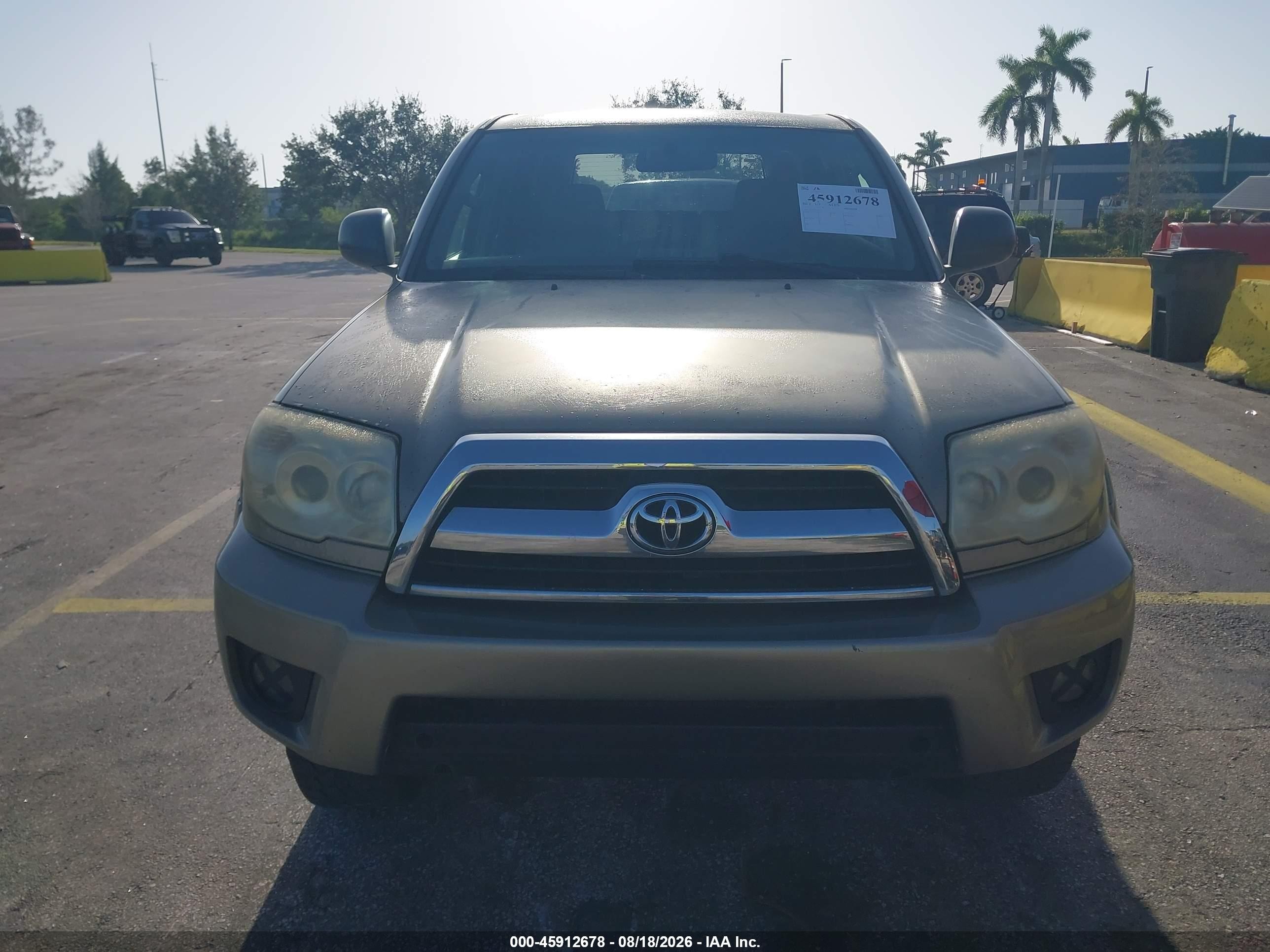 2007 Toyota 4runner Sr5 V6 Gold vin: JTEBU14R578096033