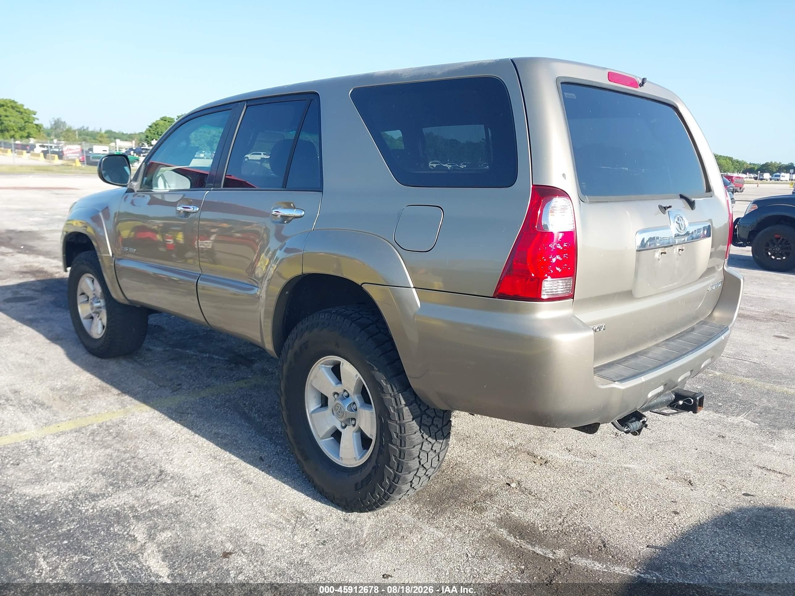 2007 Toyota 4runner Sr5 V6 Gold vin: JTEBU14R578096033