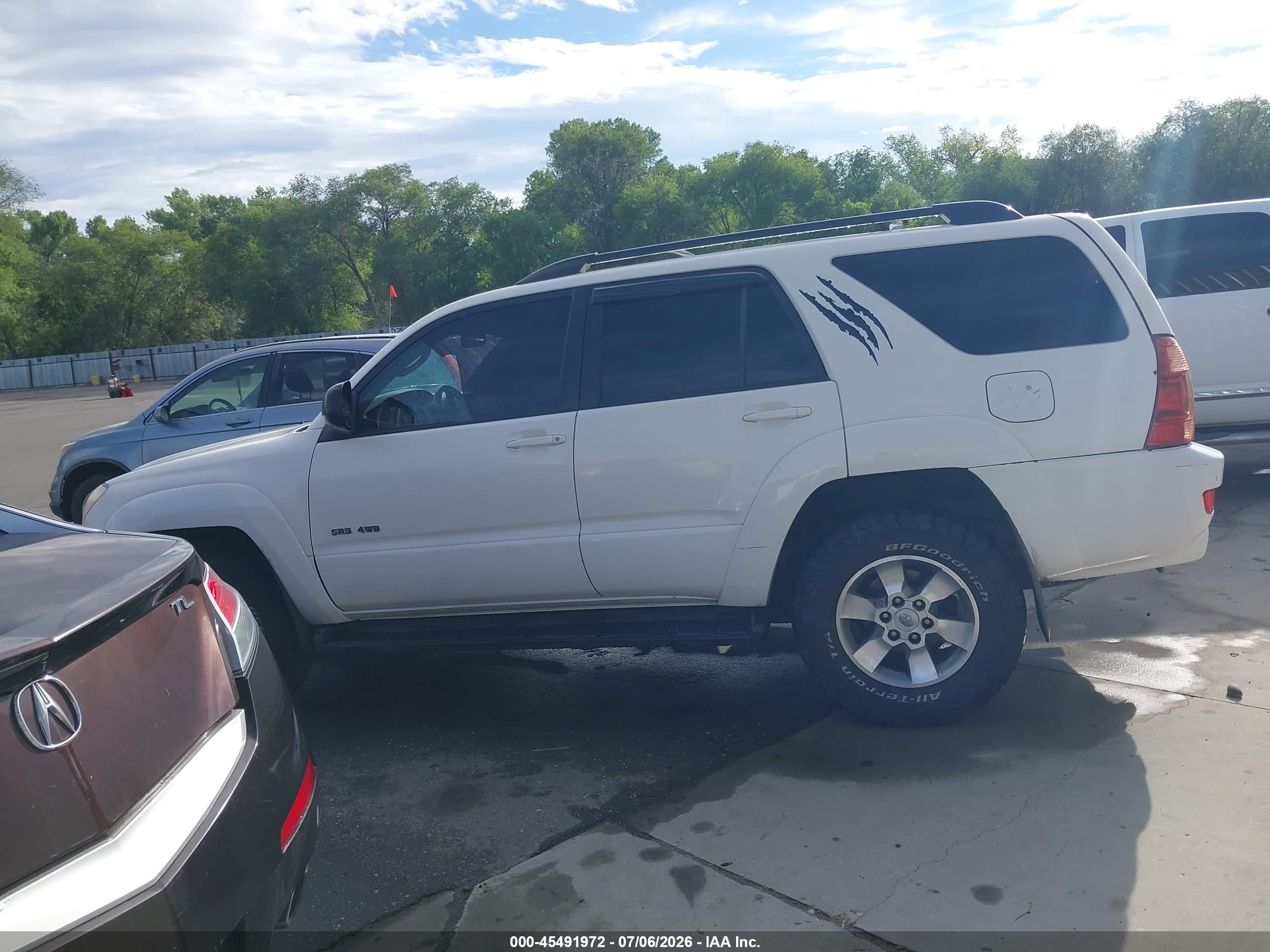 2004 Toyota 4runner Sr5 V6 White vin: JTEBU14R648012040