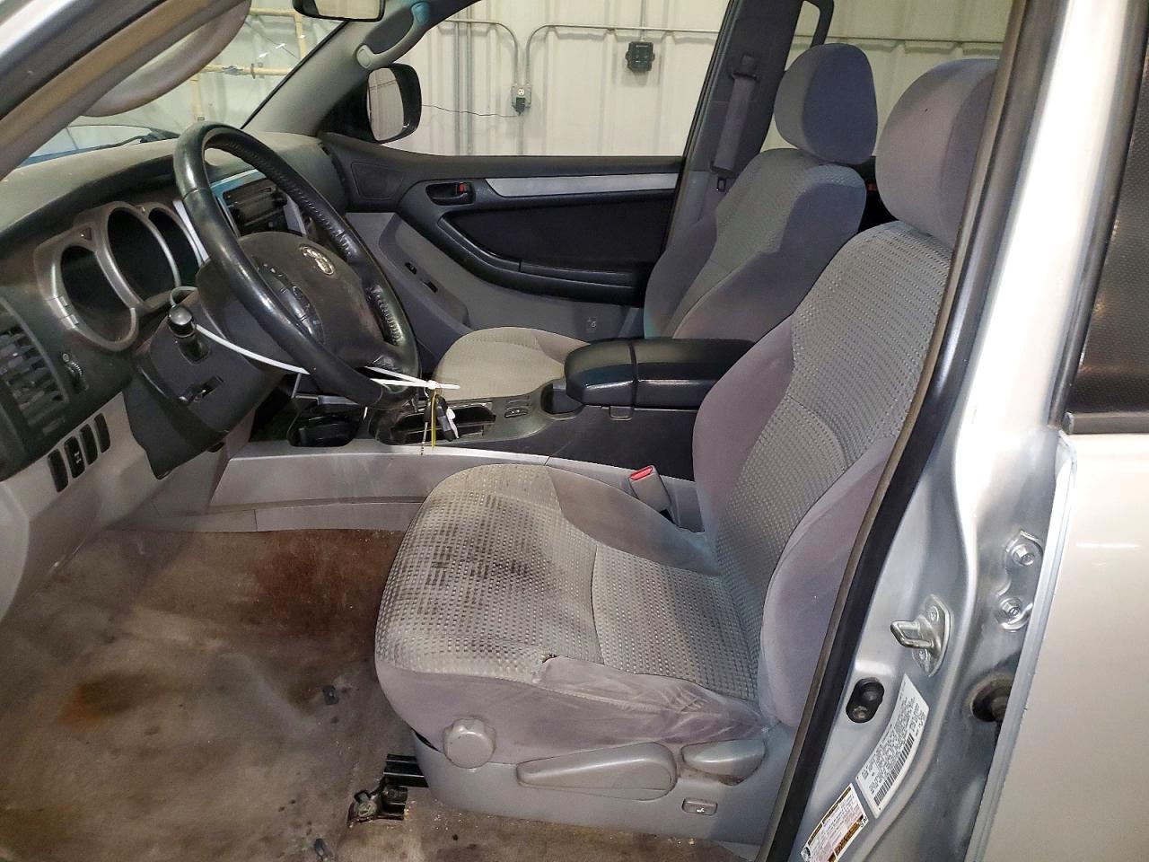 2005 Toyota 4runner Sr5 Серебряный vin: JTEBU14R650077079