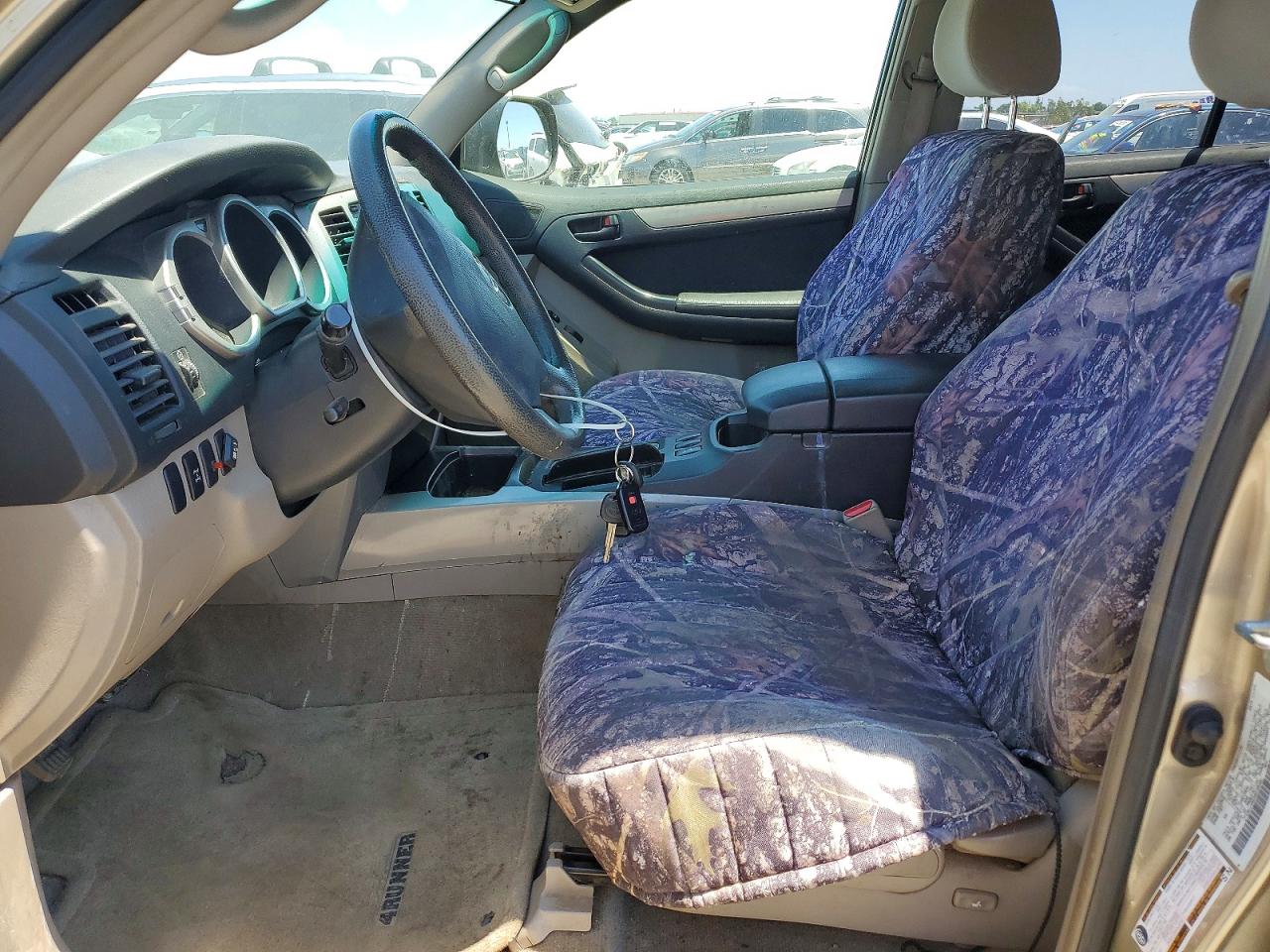2005 Toyota 4runner Sr5 Gold vin: JTEBU14R658038980