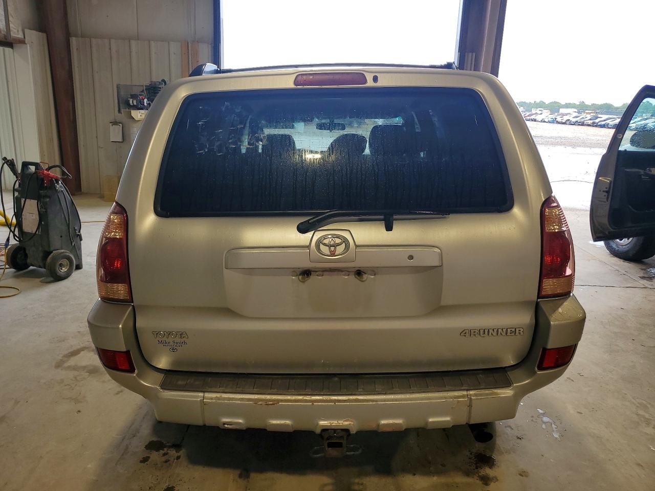 2005 Toyota 4runner Sr5 Silver vin: JTEBU14R658043080