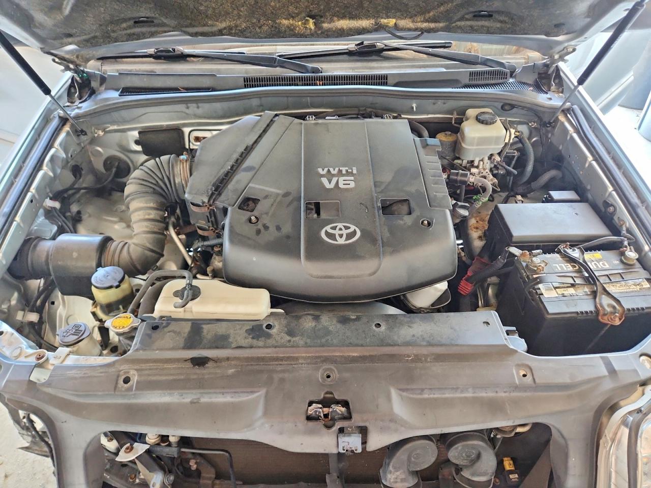 2005 Toyota 4runner Sr5 Silver vin: JTEBU14R658043984