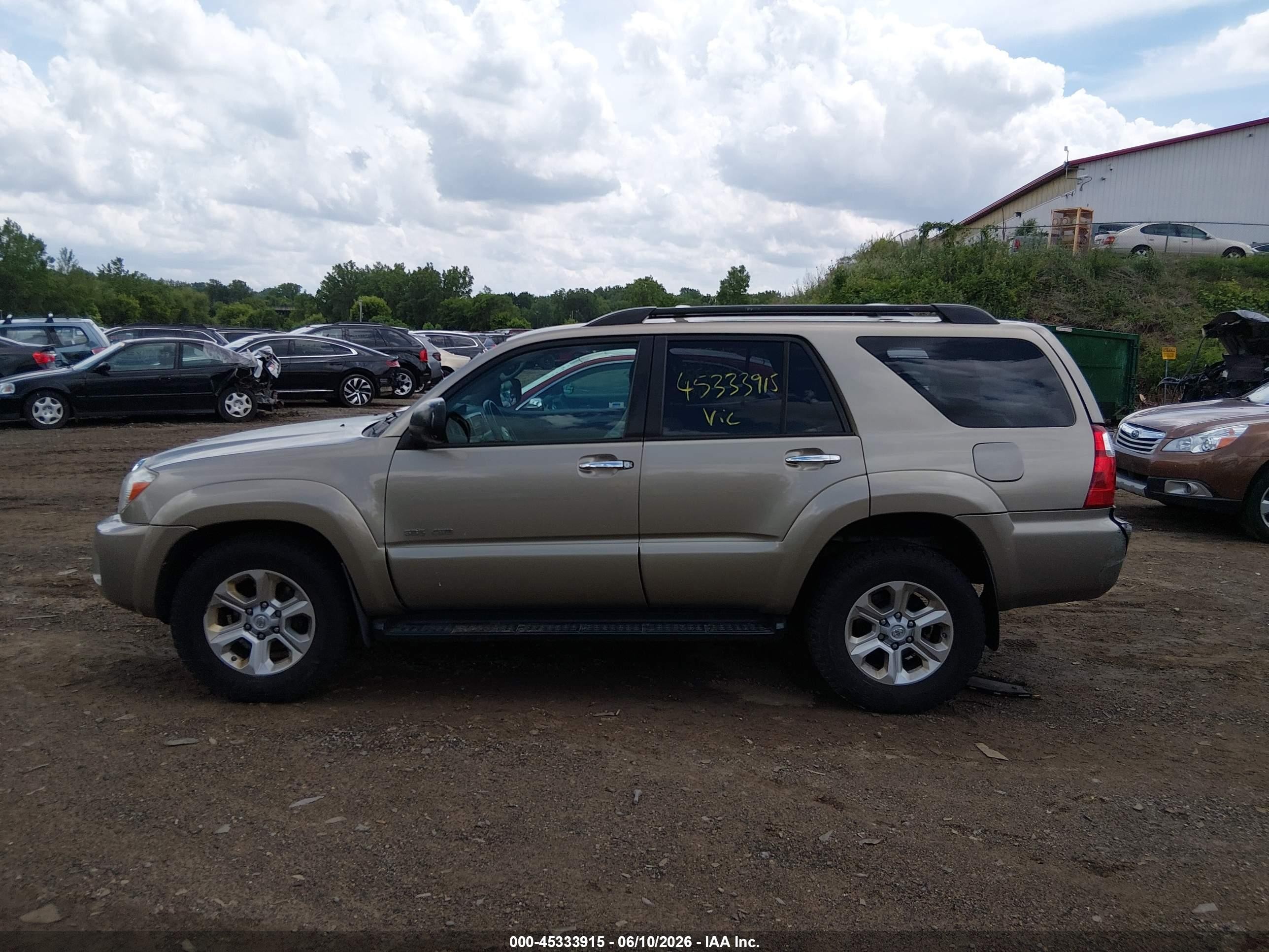 2006 Toyota 4runner Sr5 Бежевый vin: JTEBU14R660081991