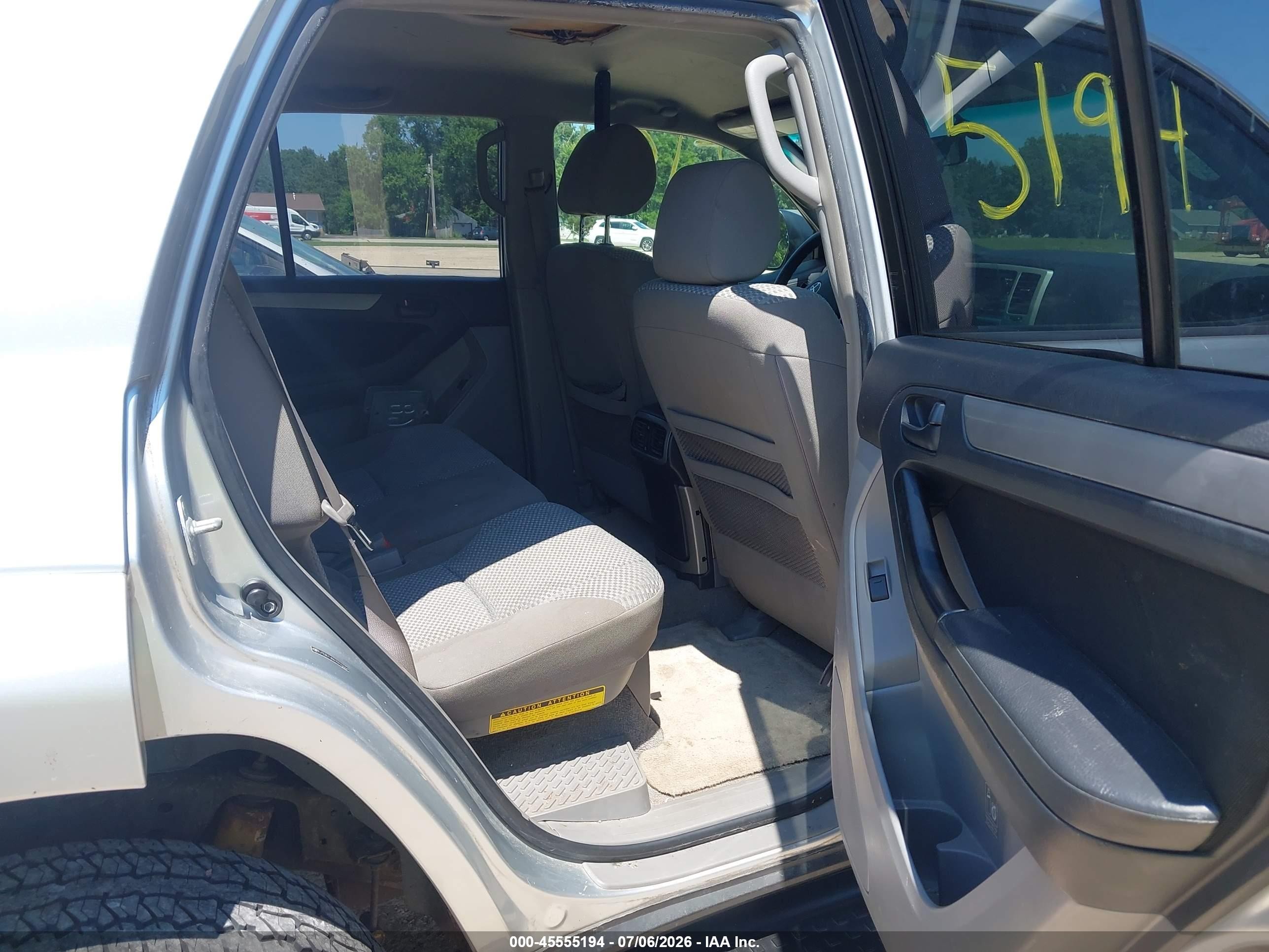 2007 Toyota 4runner Sr5 Silver vin: JTEBU14R670121018