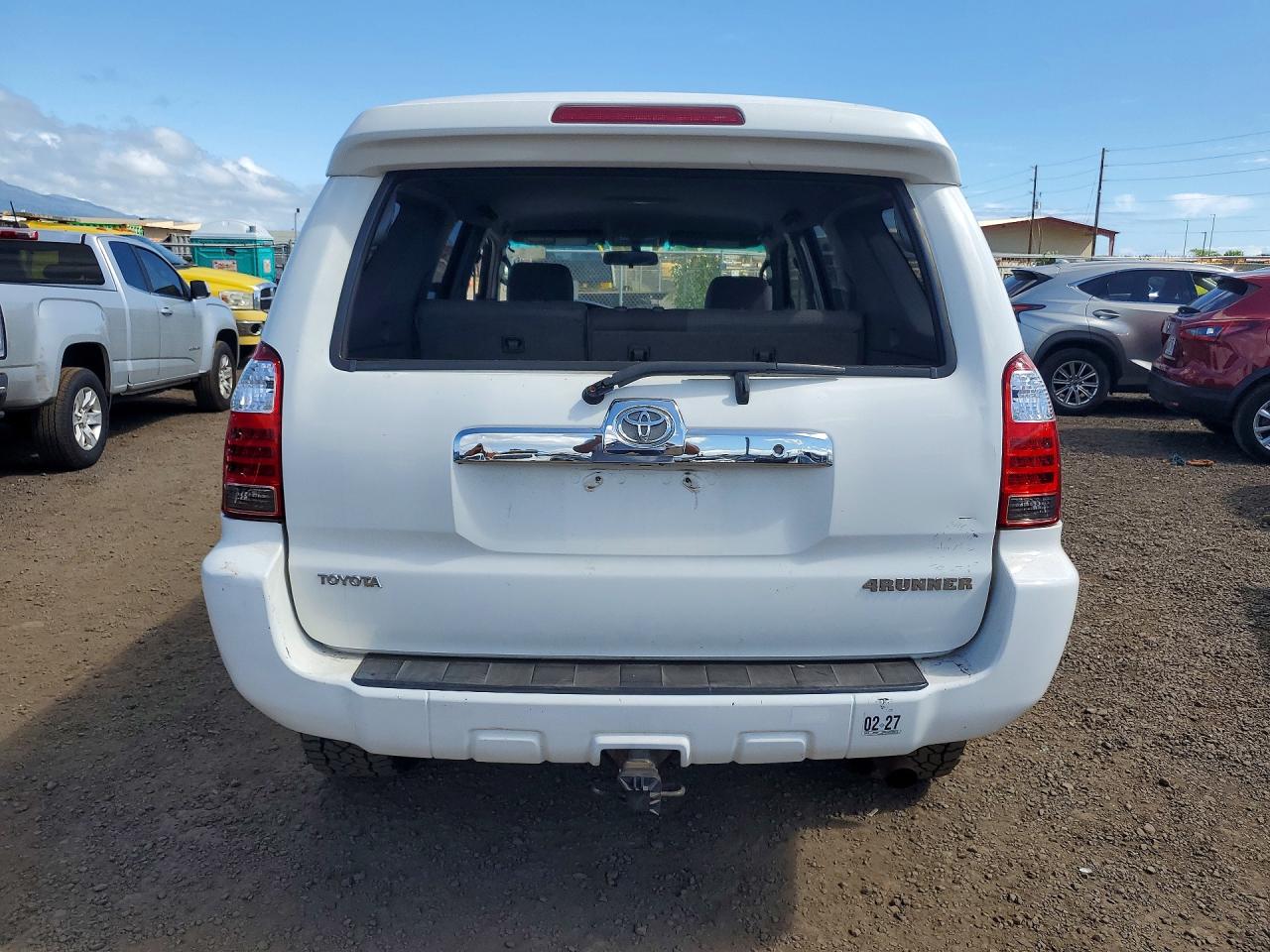 2007 Toyota 4runner Sr5 White vin: JTEBU14R678090175