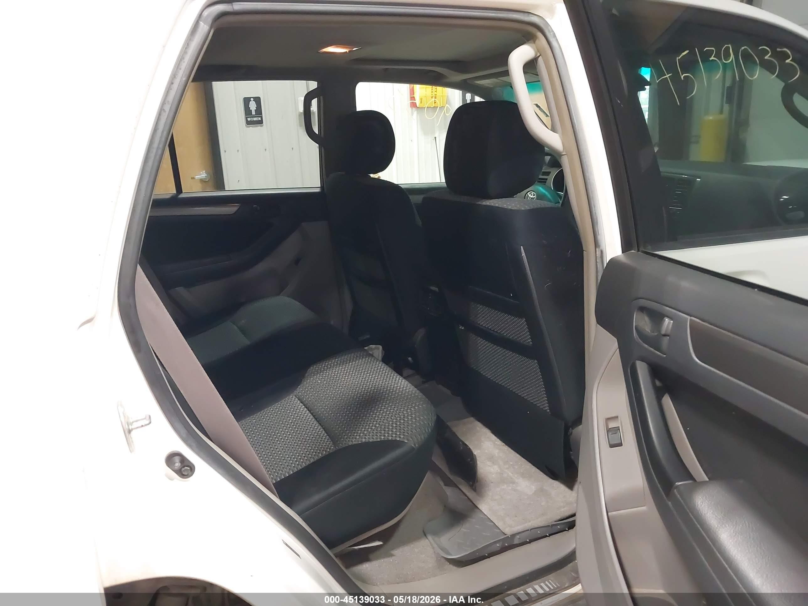 2008 Toyota 4runner Sport V6 White vin: JTEBU14R68K029915