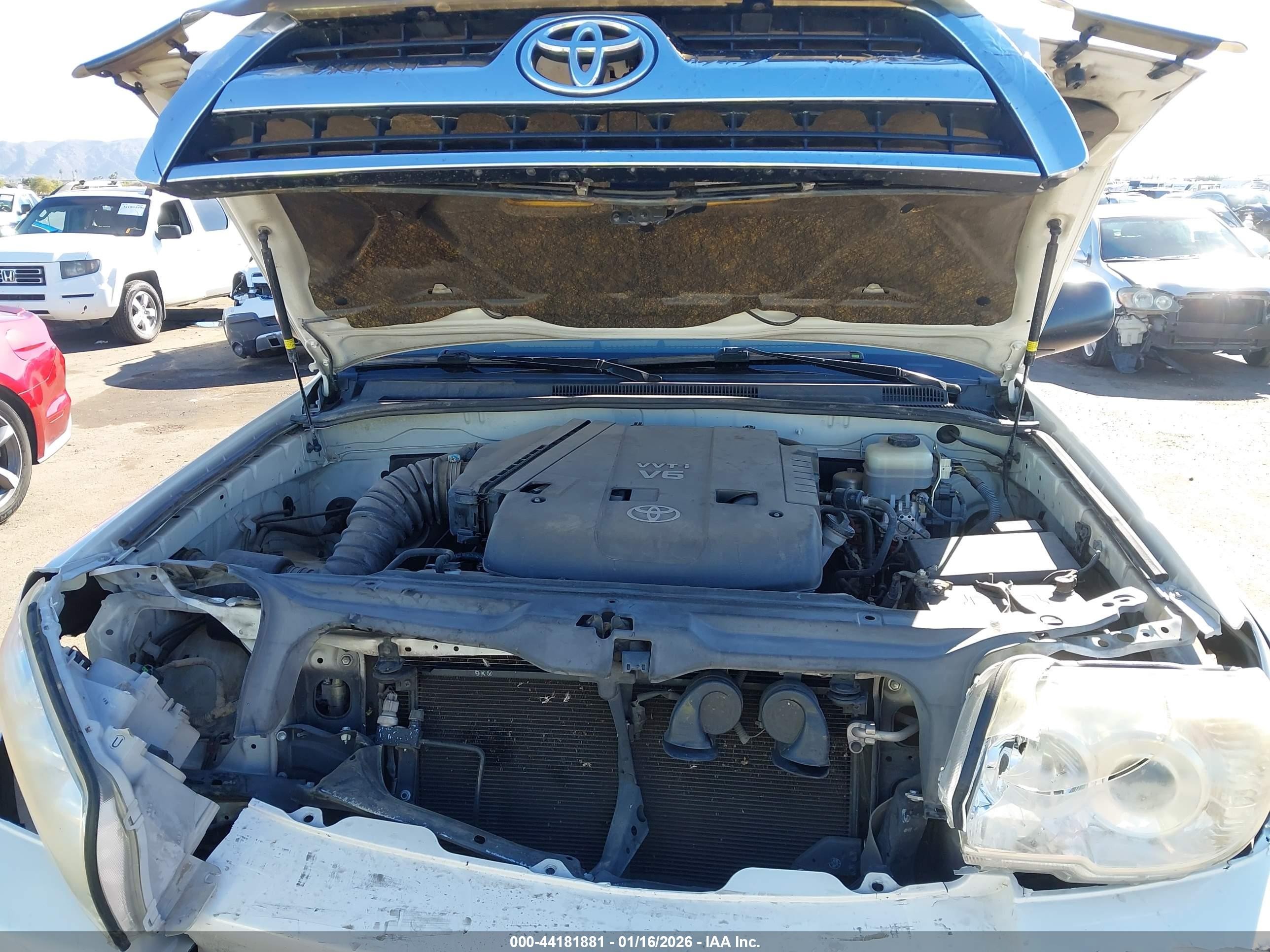 2009 Toyota 4runner Sr5 V6 White vin: JTEBU14R69K036655