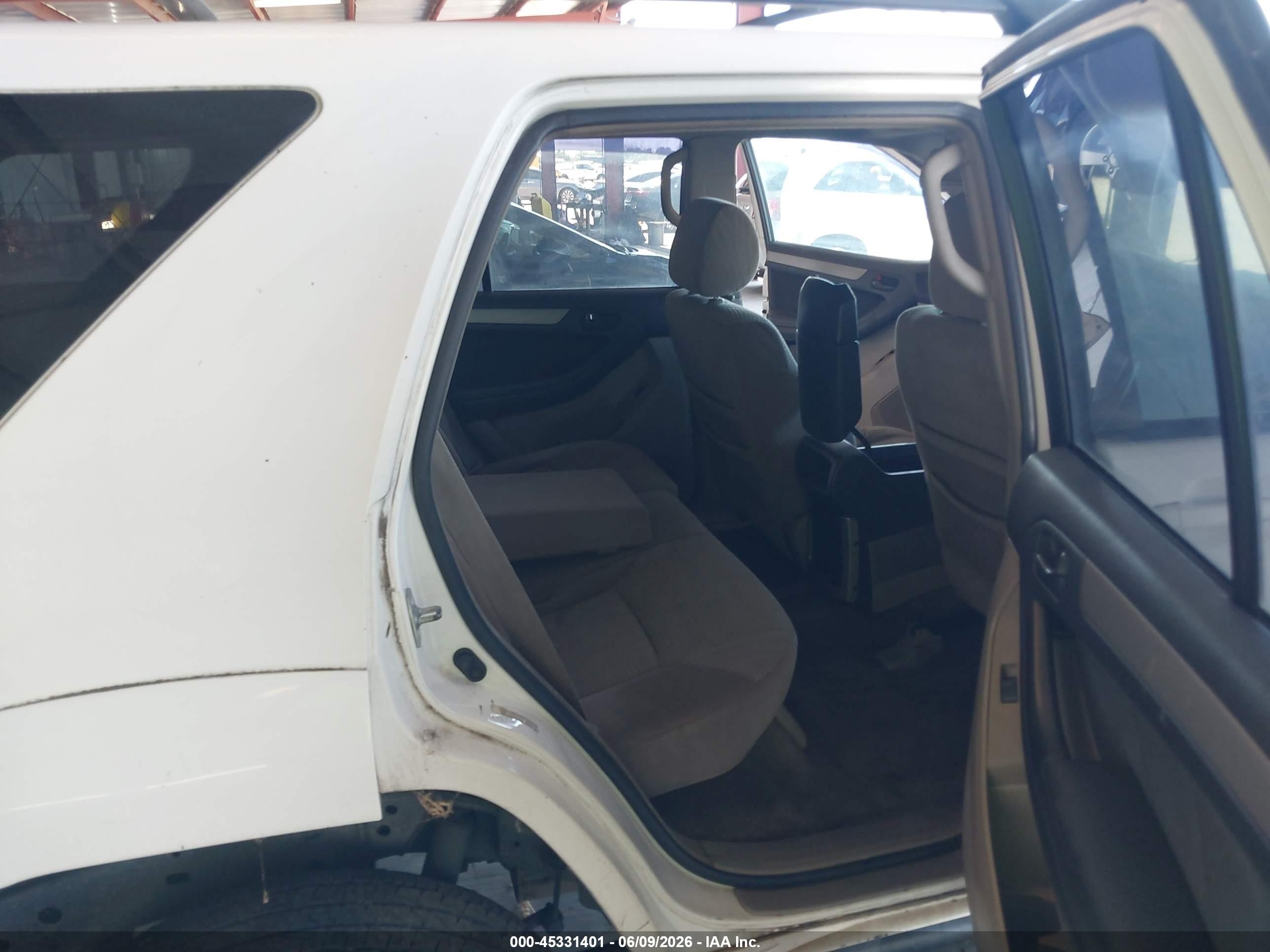 2004 Toyota 4runner Sr5 V6 White vin: JTEBU14R740042968