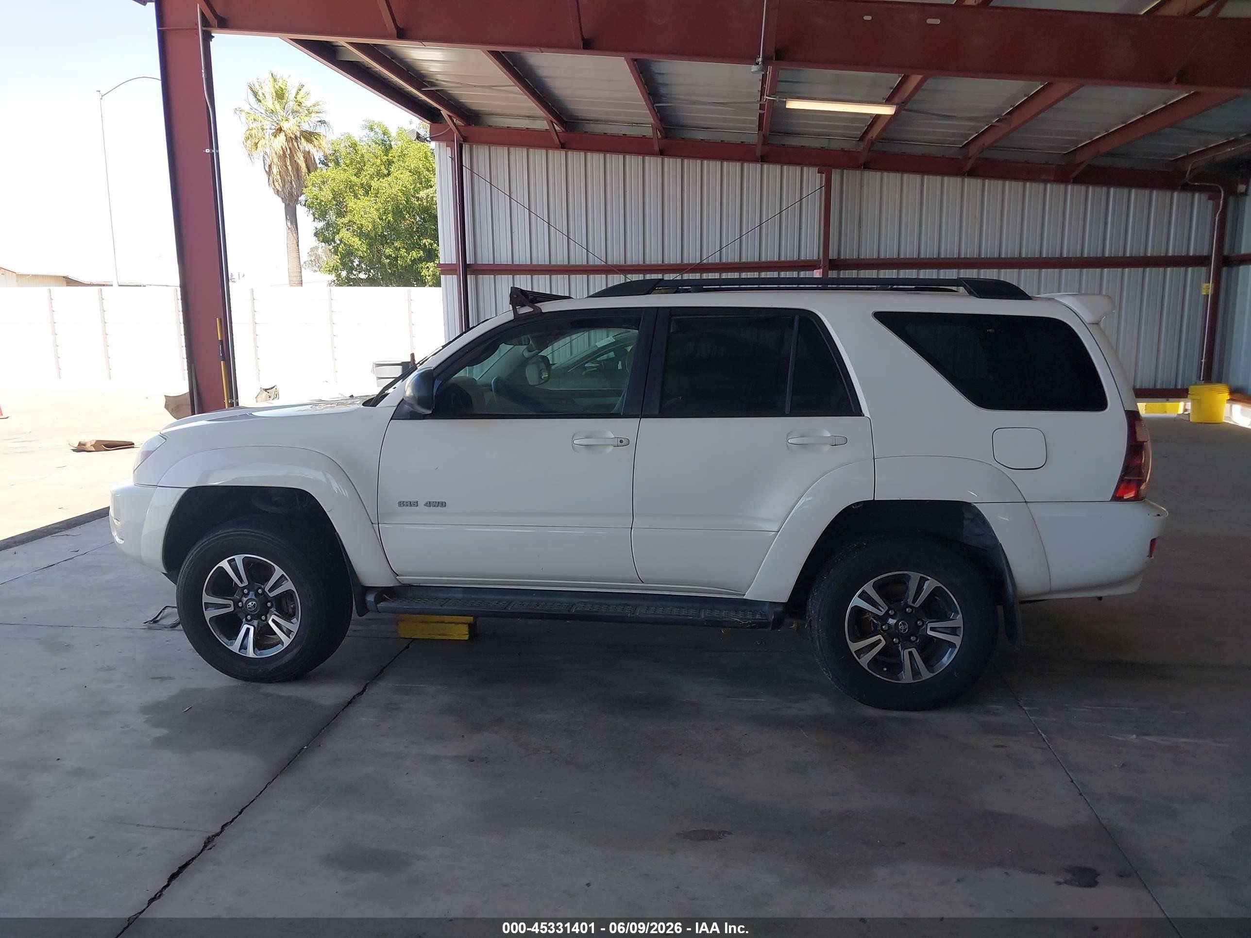 2004 Toyota 4runner Sr5 V6 White vin: JTEBU14R740042968