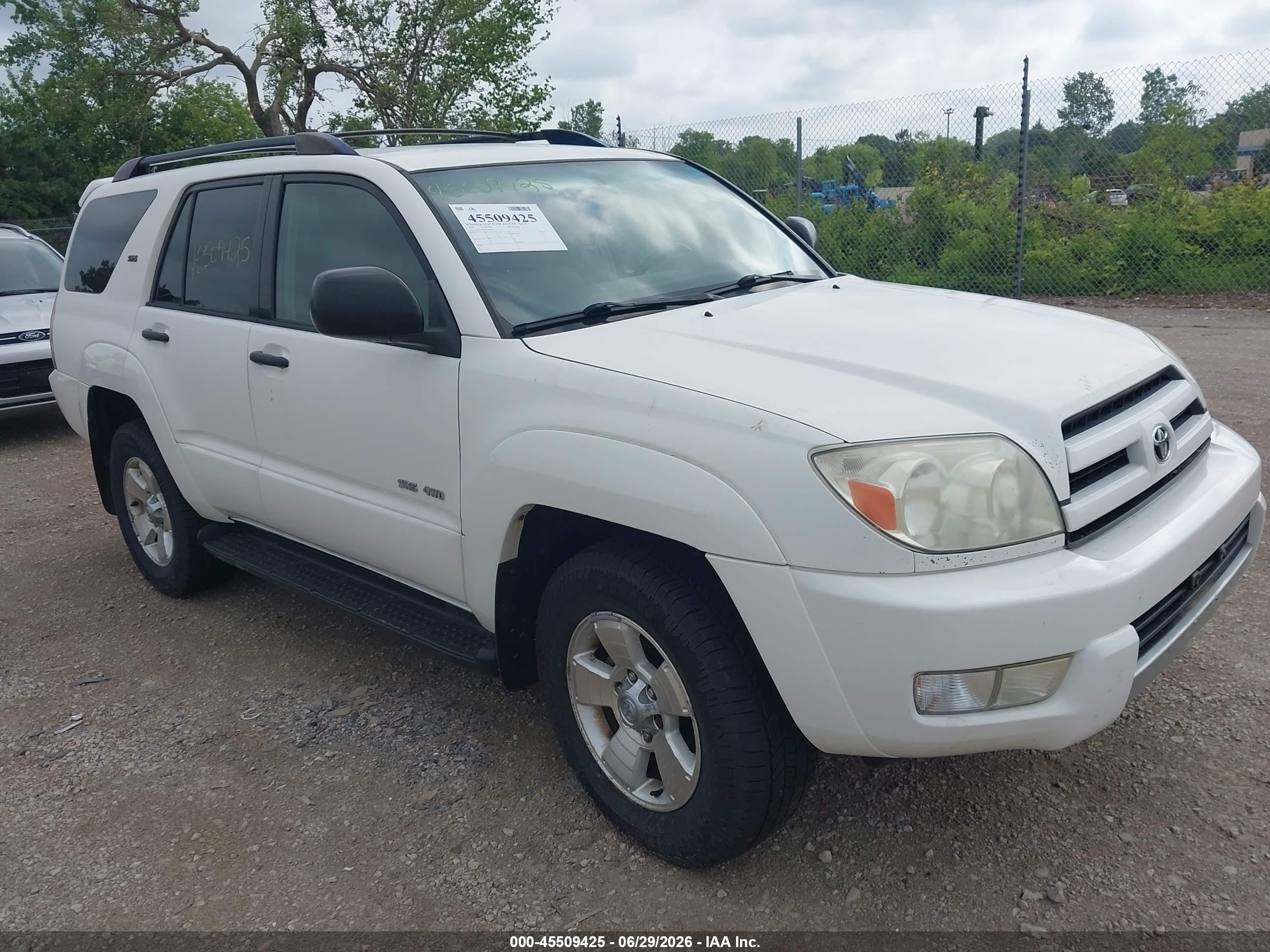 2004 Toyota 4runner Sr5 V6 White vin: JTEBU14R740050004