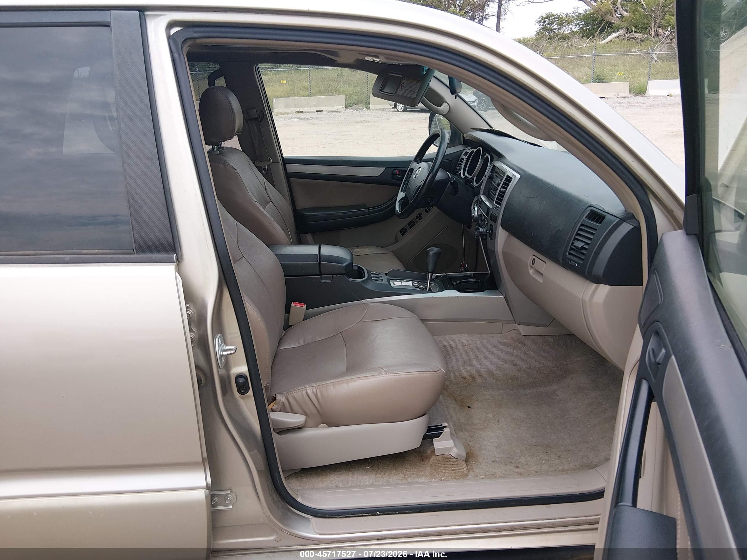 2004 Toyota 4runner Sr5 V6 Beige vin: JTEBU14R740054179