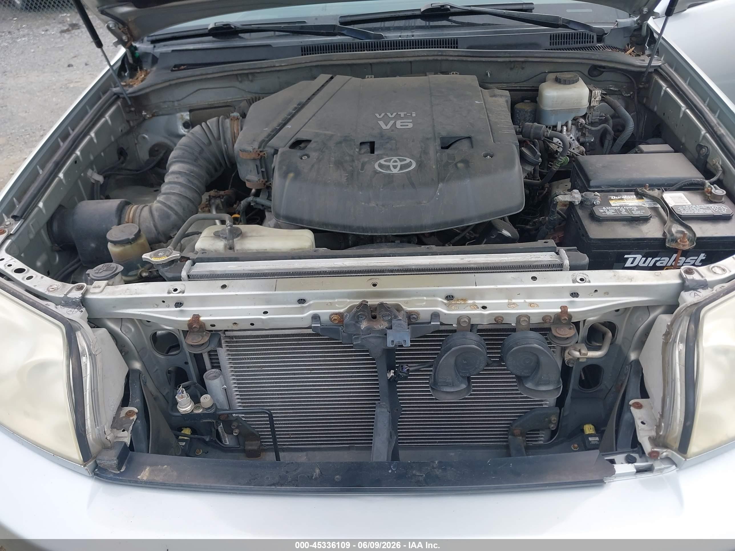 2005 Toyota 4runner Sr5 Sport V6 Silver vin: JTEBU14R750063272