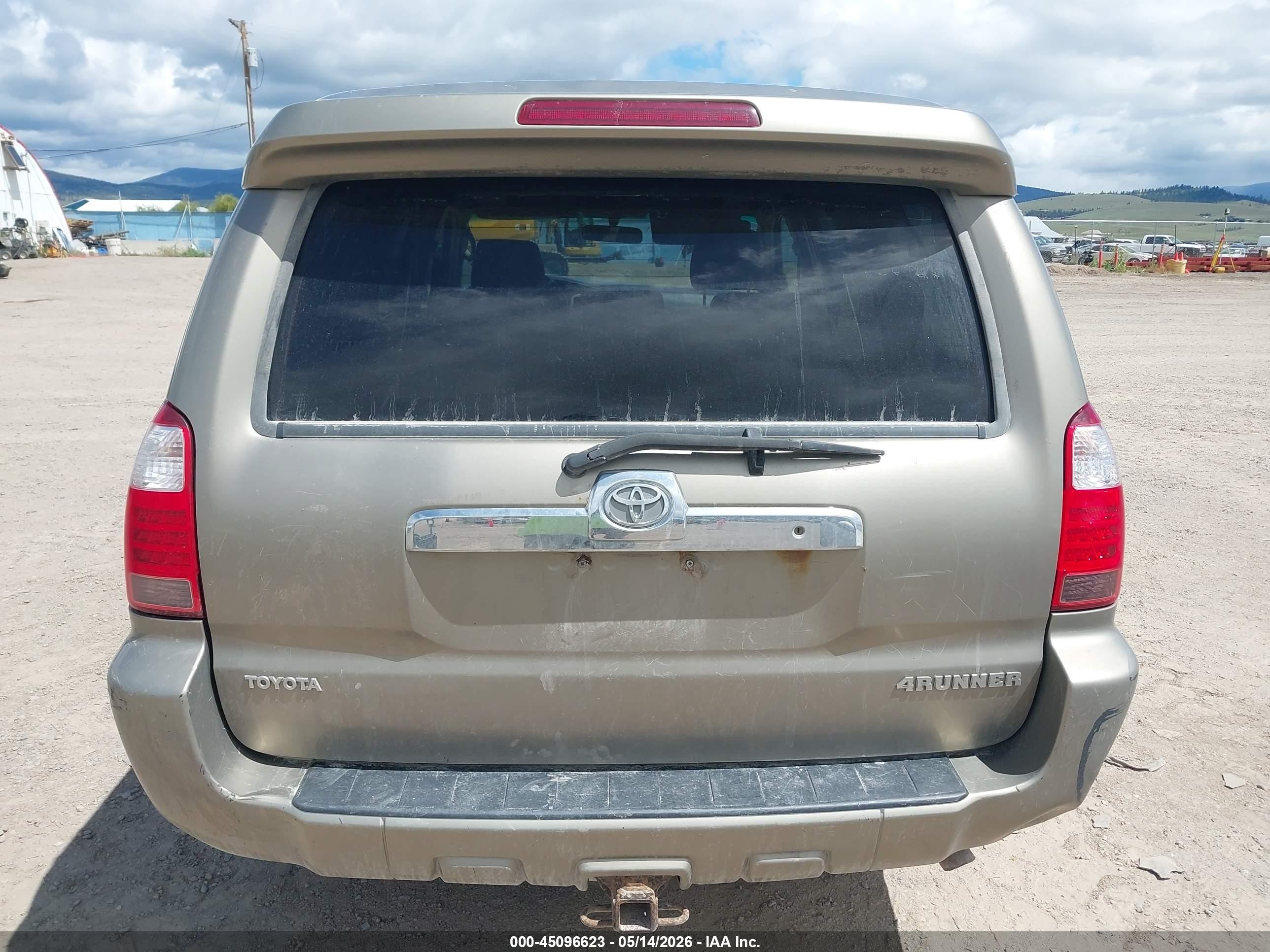 2007 Toyota 4runner Sr5 V6 Silver vin: JTEBU14R770127619