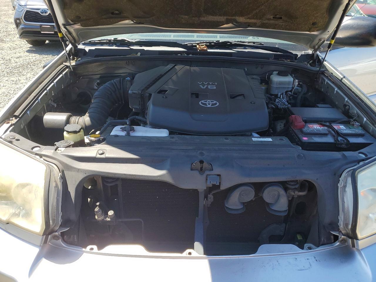 2008 Toyota 4runner Sr5 Silver vin: JTEBU14R78K015098