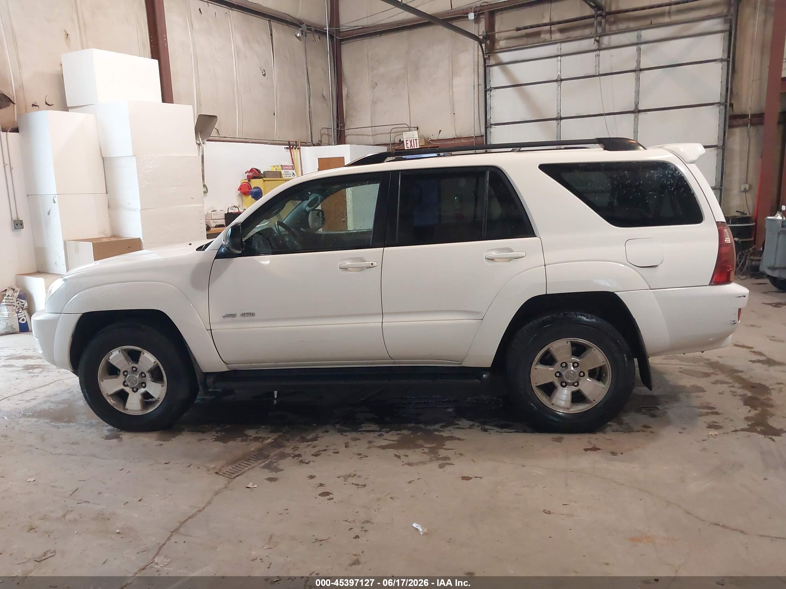 2004 Toyota 4runner Sr5 V6 White vin: JTEBU14R840022082
