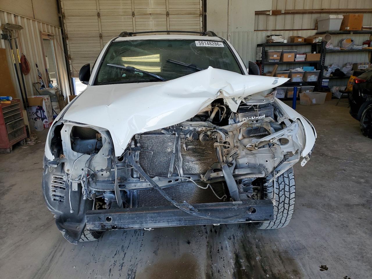2004 Toyota 4runner Sr5 White vin: JTEBU14R848012198