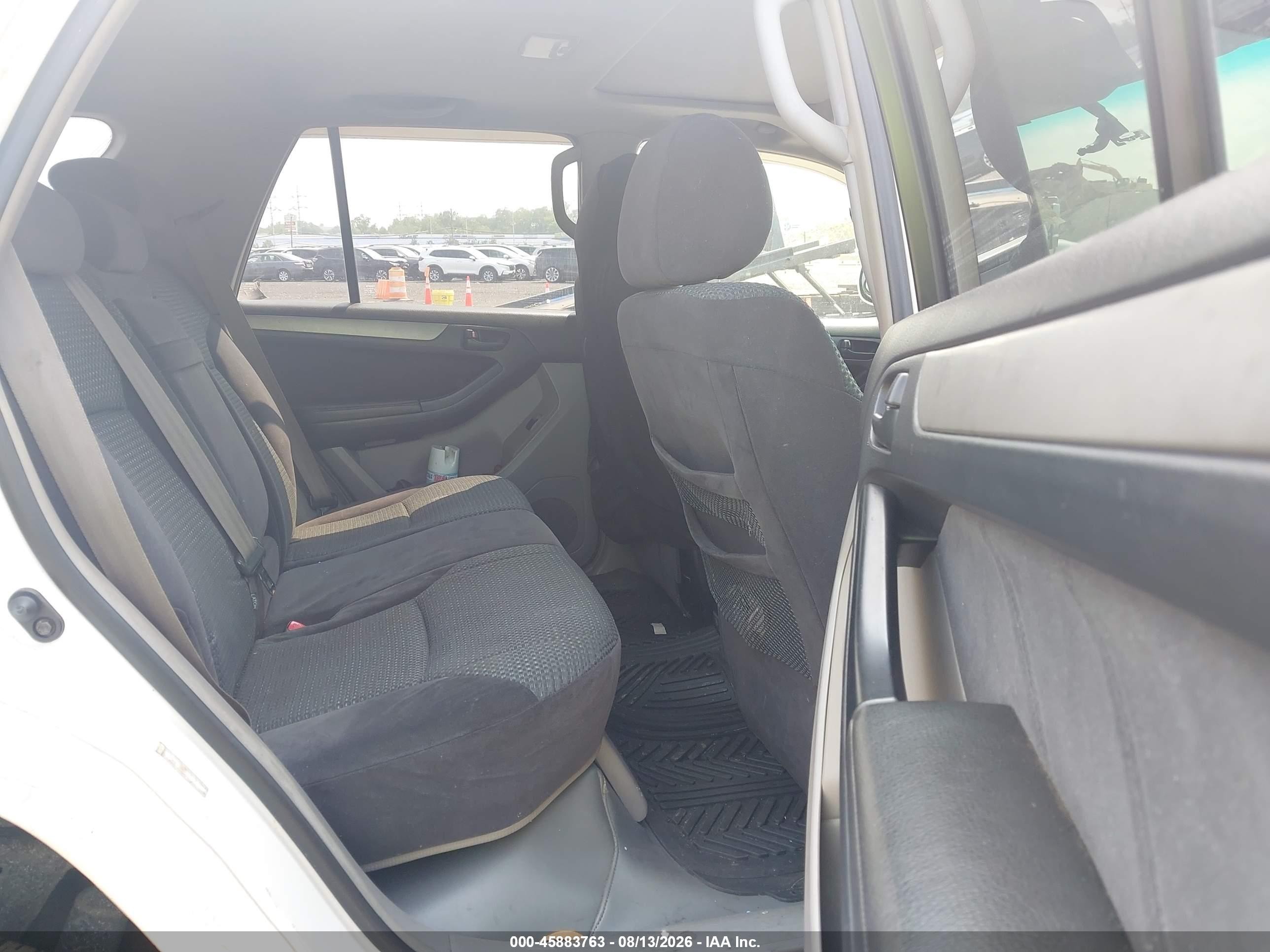 2004 Toyota 4runner Sr5 Sport V6 White vin: JTEBU14R848021760