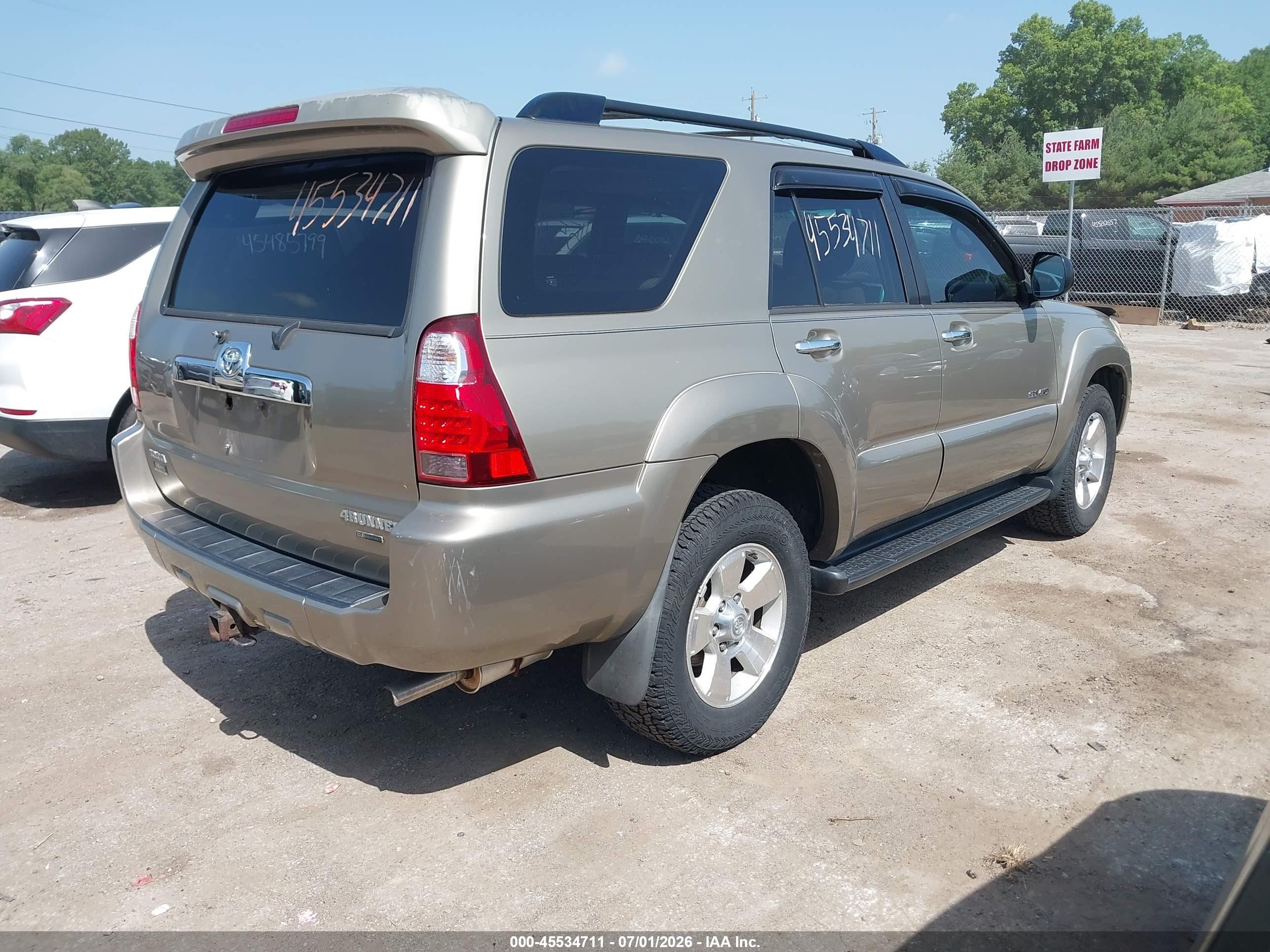 2006 Toyota 4runner Sr5 V6 Gold vin: JTEBU14R868066412
