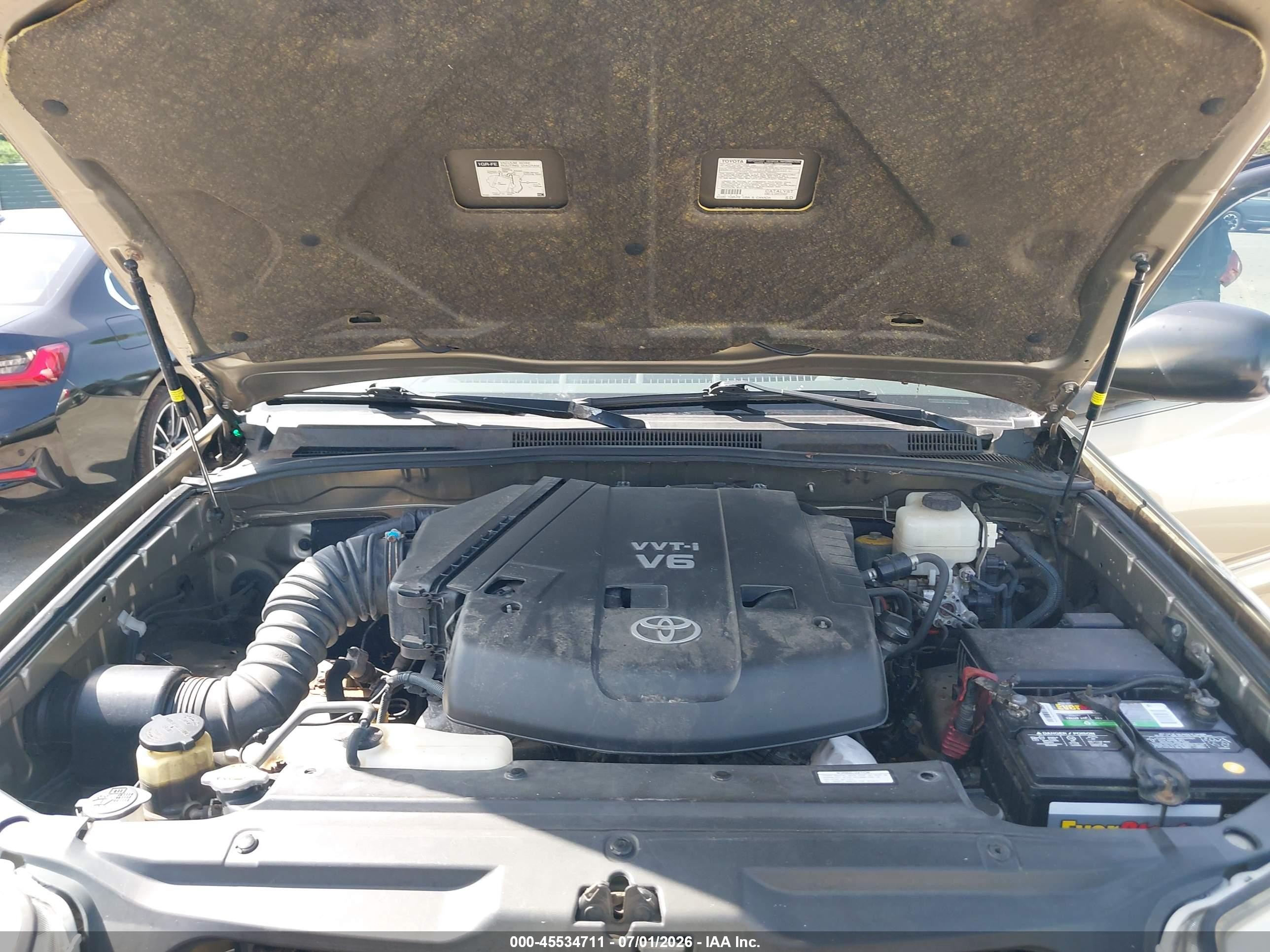 2006 Toyota 4runner Sr5 V6 Gold vin: JTEBU14R868066412