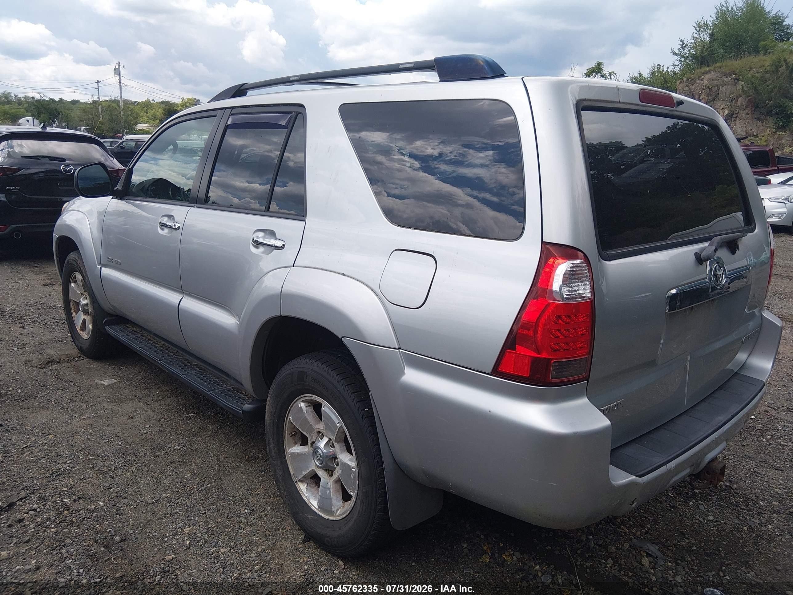 2007 Toyota 4runner Sr5 Silver vin: JTEBU14R870107878