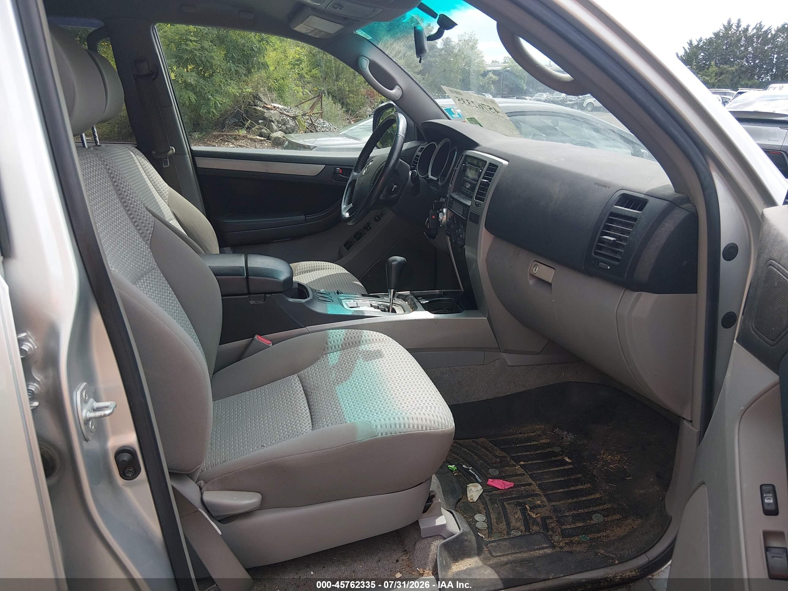 2007 Toyota 4runner Sr5 Silver vin: JTEBU14R870107878