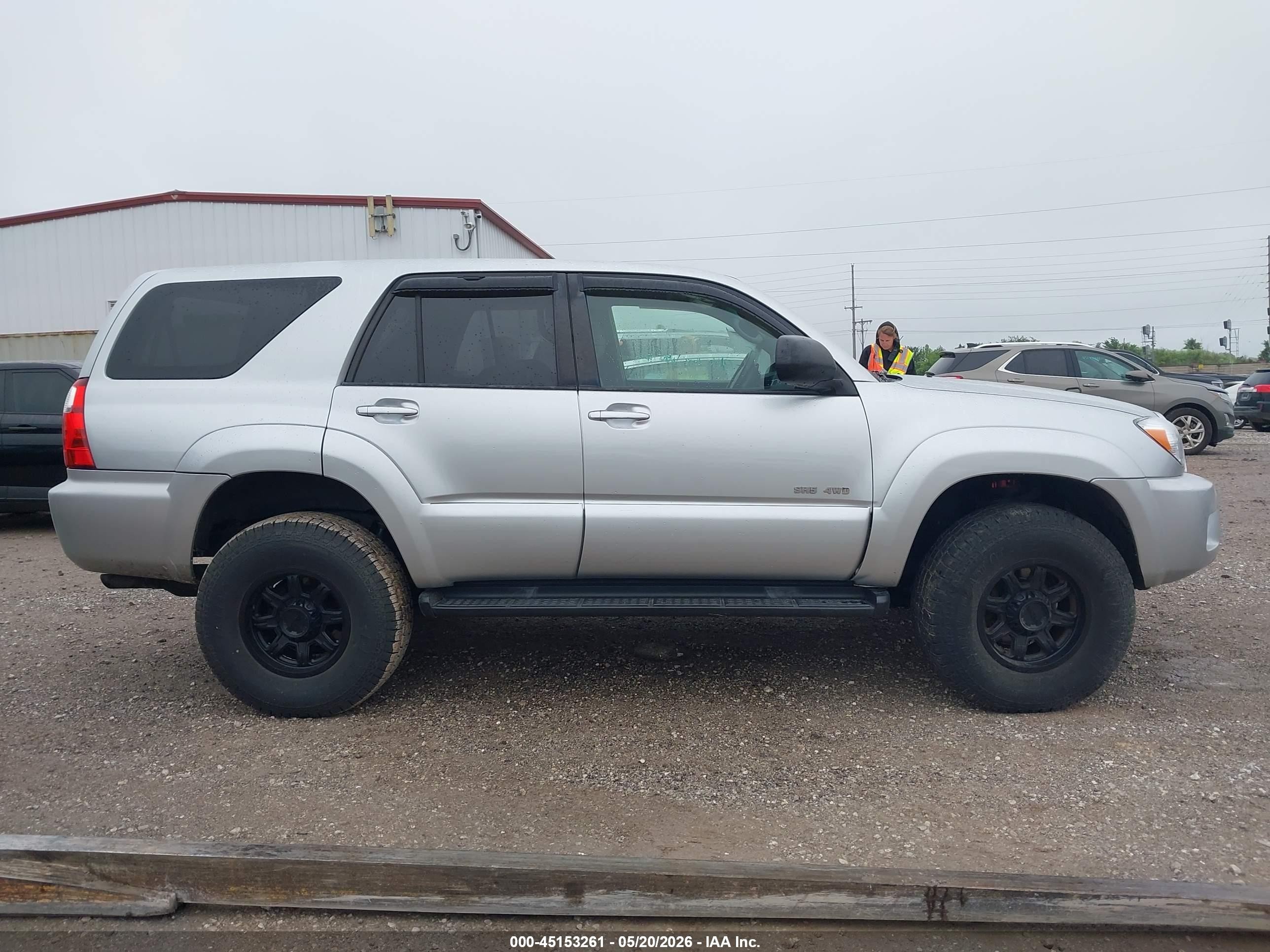 2007 Toyota 4runner Sr5 V6 Silver vin: JTEBU14R870120744