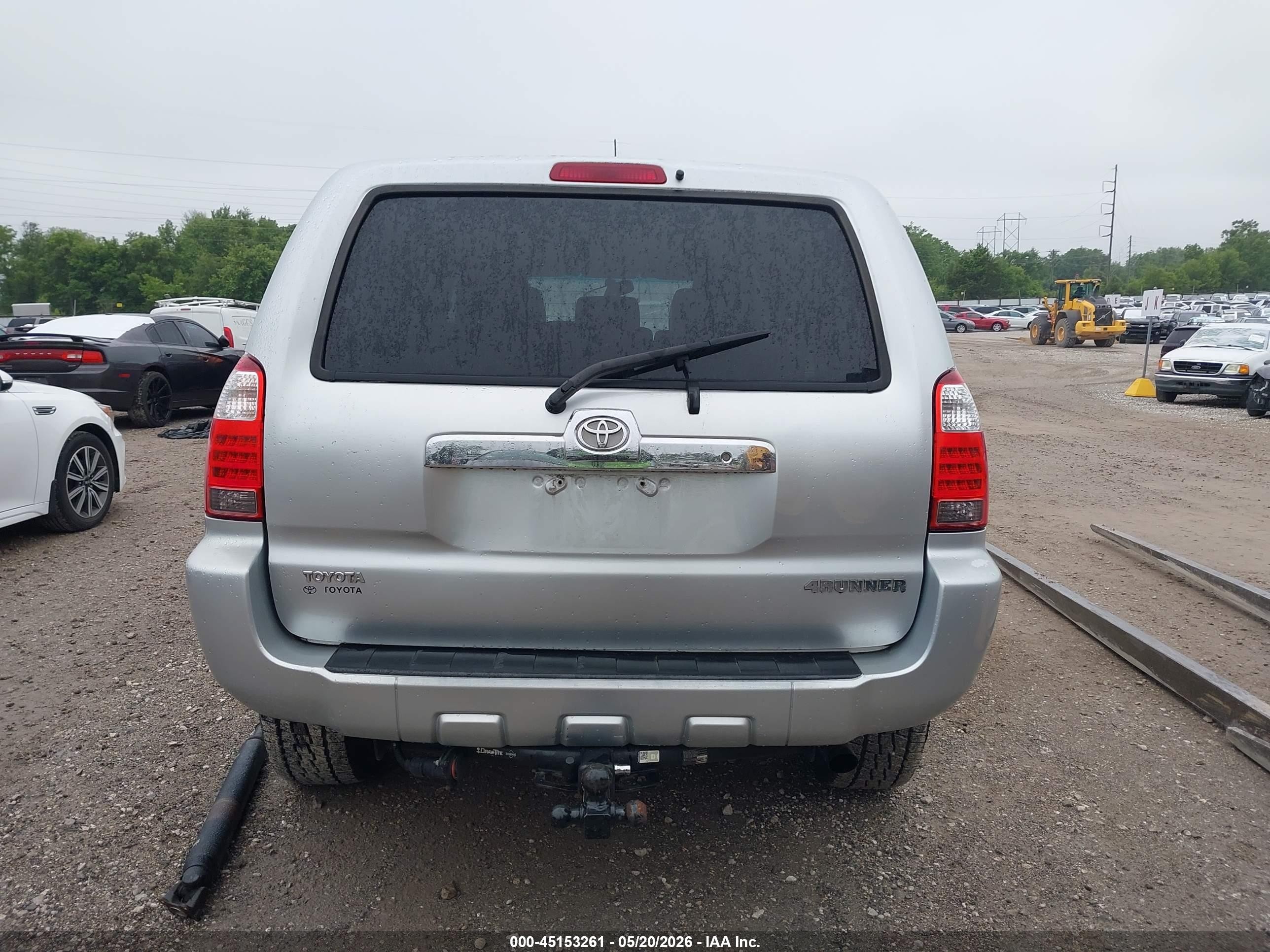 2007 Toyota 4runner Sr5 V6 Silver vin: JTEBU14R870120744
