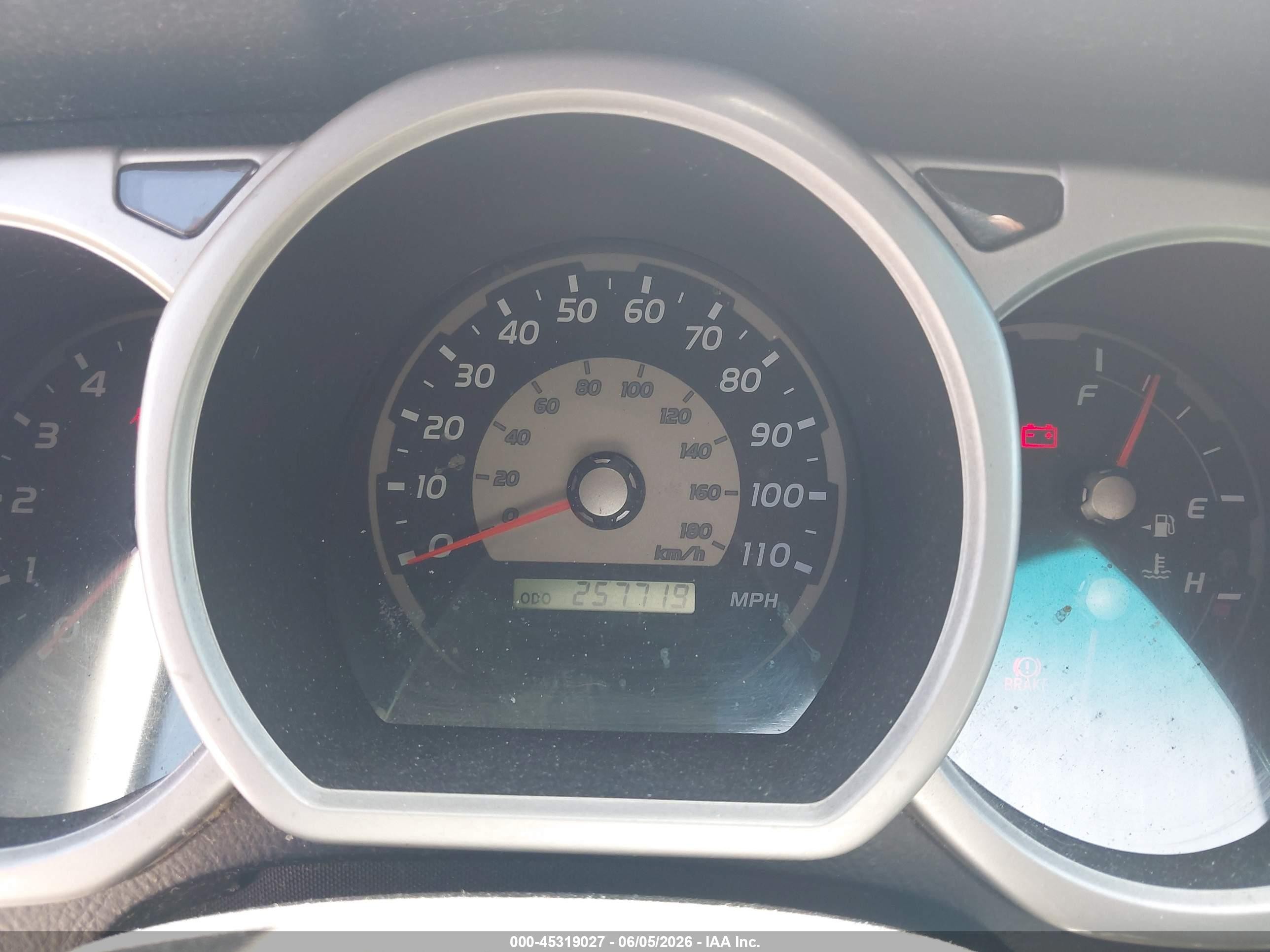 2003 Toyota 4runner Sr5 V6 Silver vin: JTEBU14R930009534