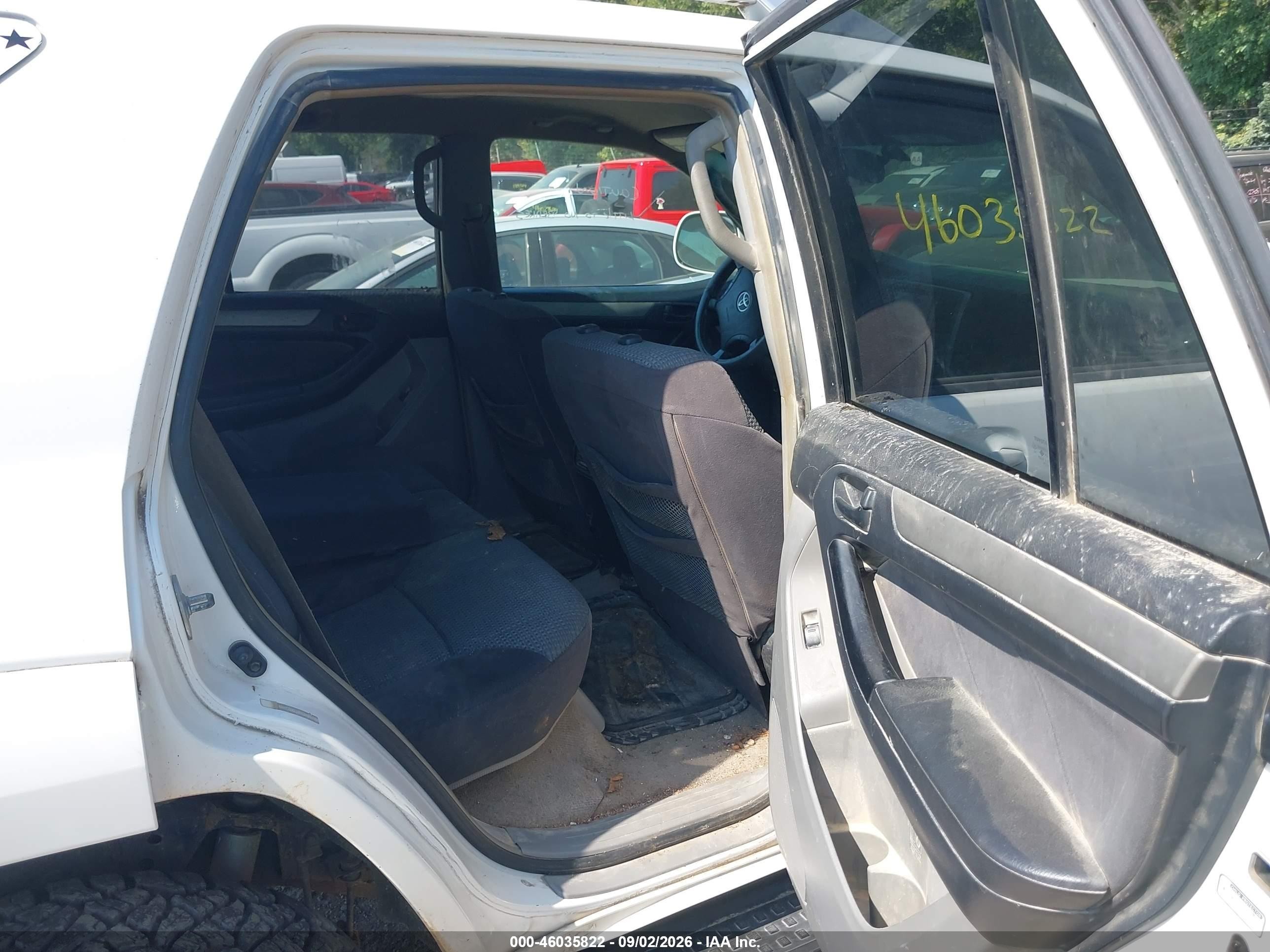 2004 Toyota 4runner Sr5 Sport V6 White vin: JTEBU14R940021779