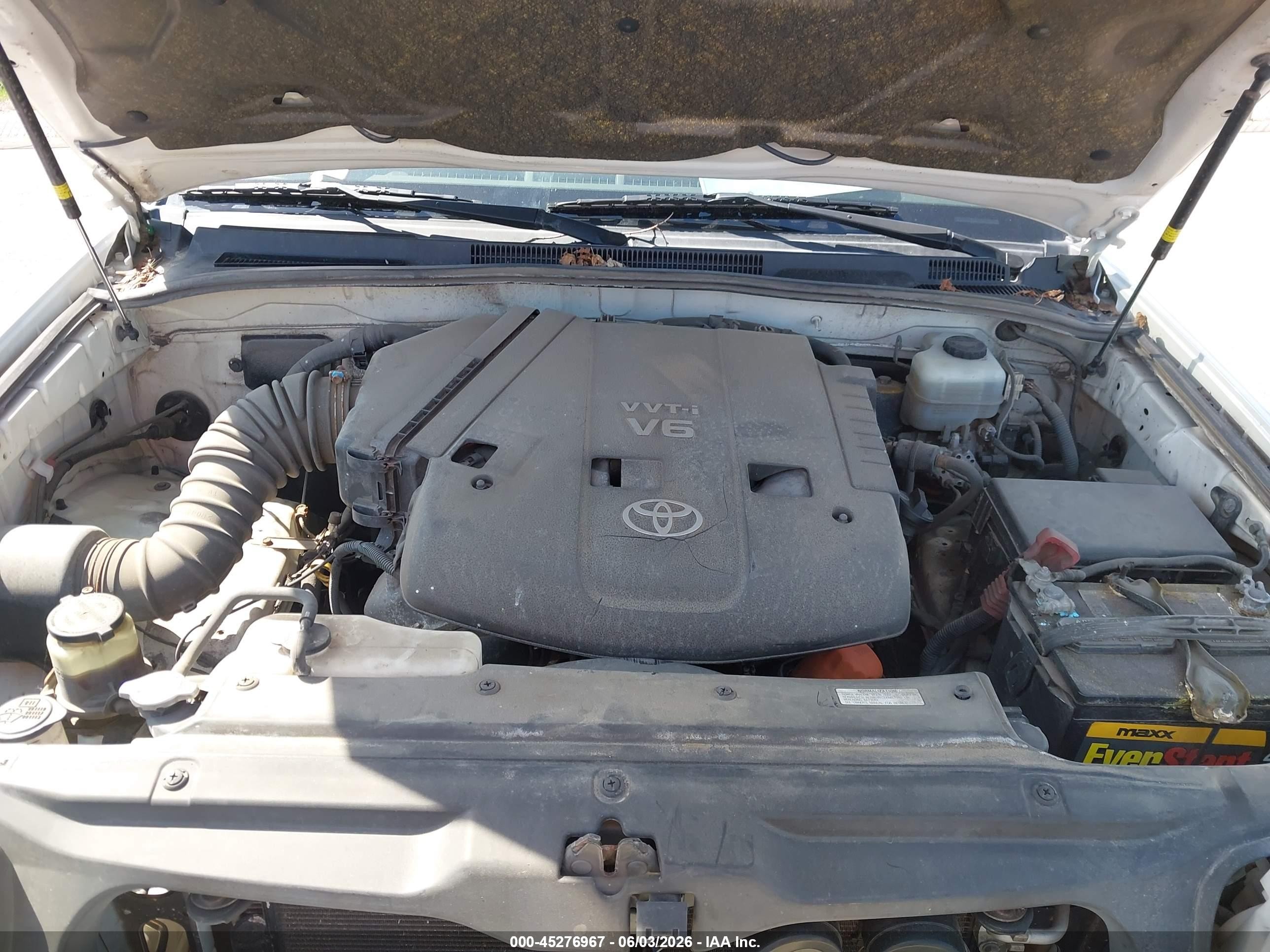 2008 Toyota 4runner Sr5 V6 White vin: JTEBU14R98K028998