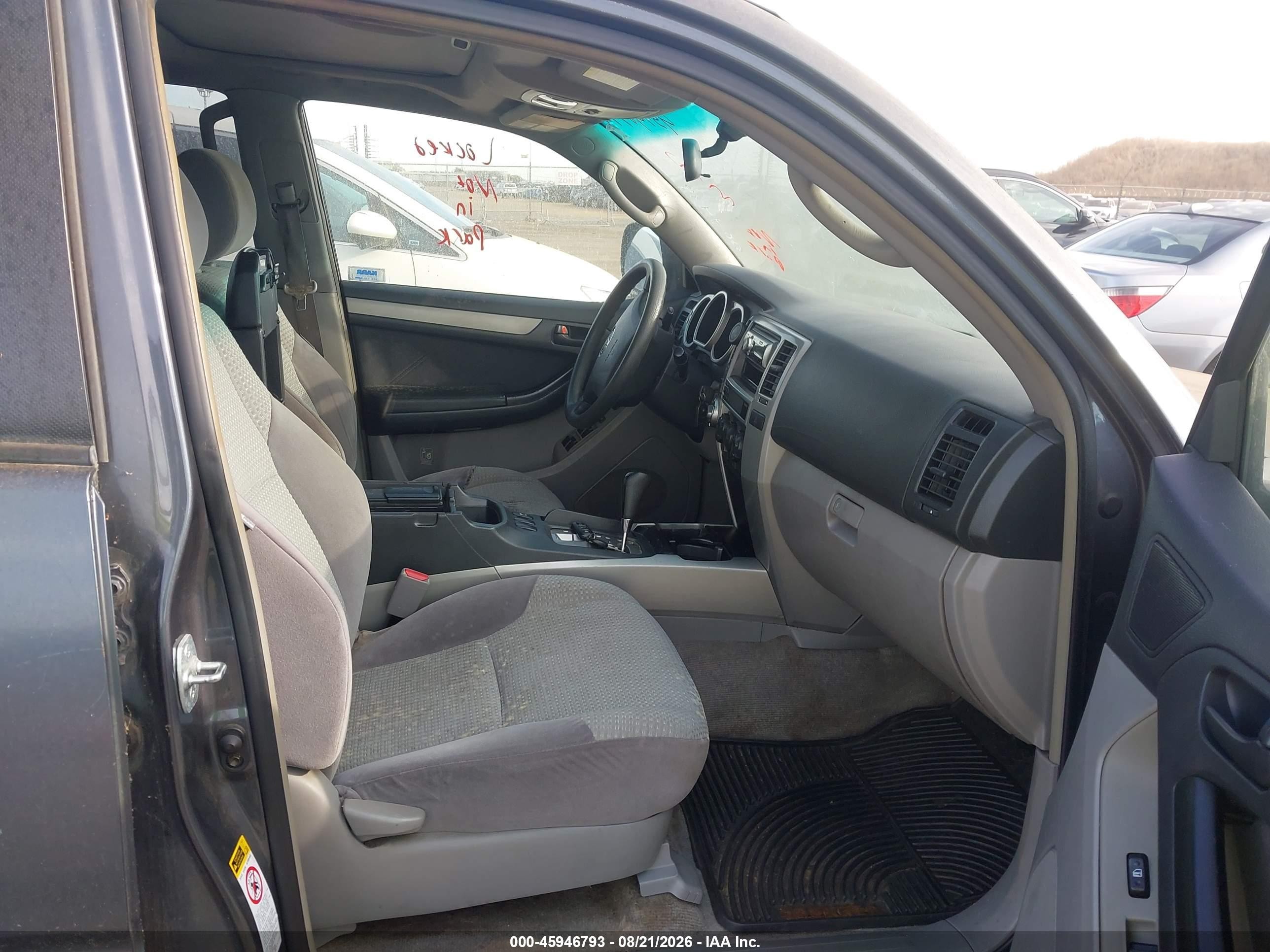 2003 Toyota 4runner Sr5 V6 Gray vin: JTEBU14RX38004439