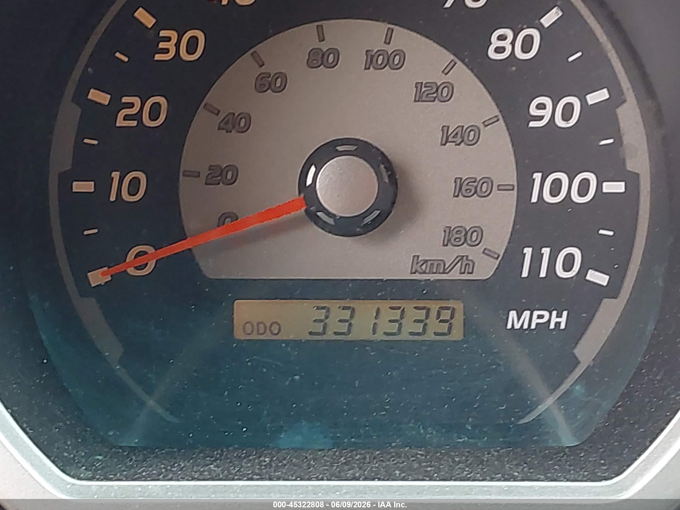 2004 Toyota 4runner Sr5 V6 Silver vin: JTEBU14RX40037795