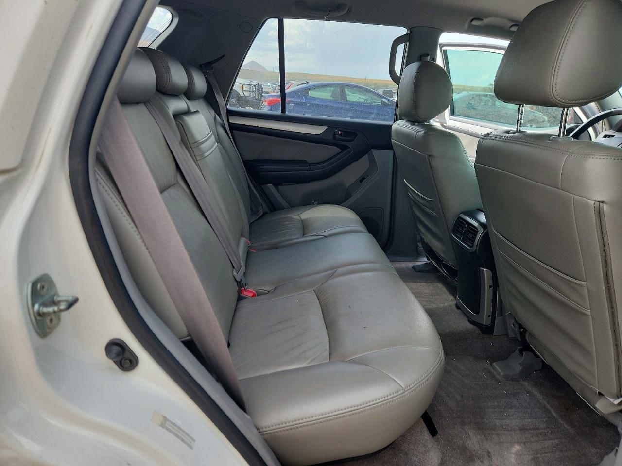 2005 Toyota 4runner Sr5 White vin: JTEBU14RX50074749