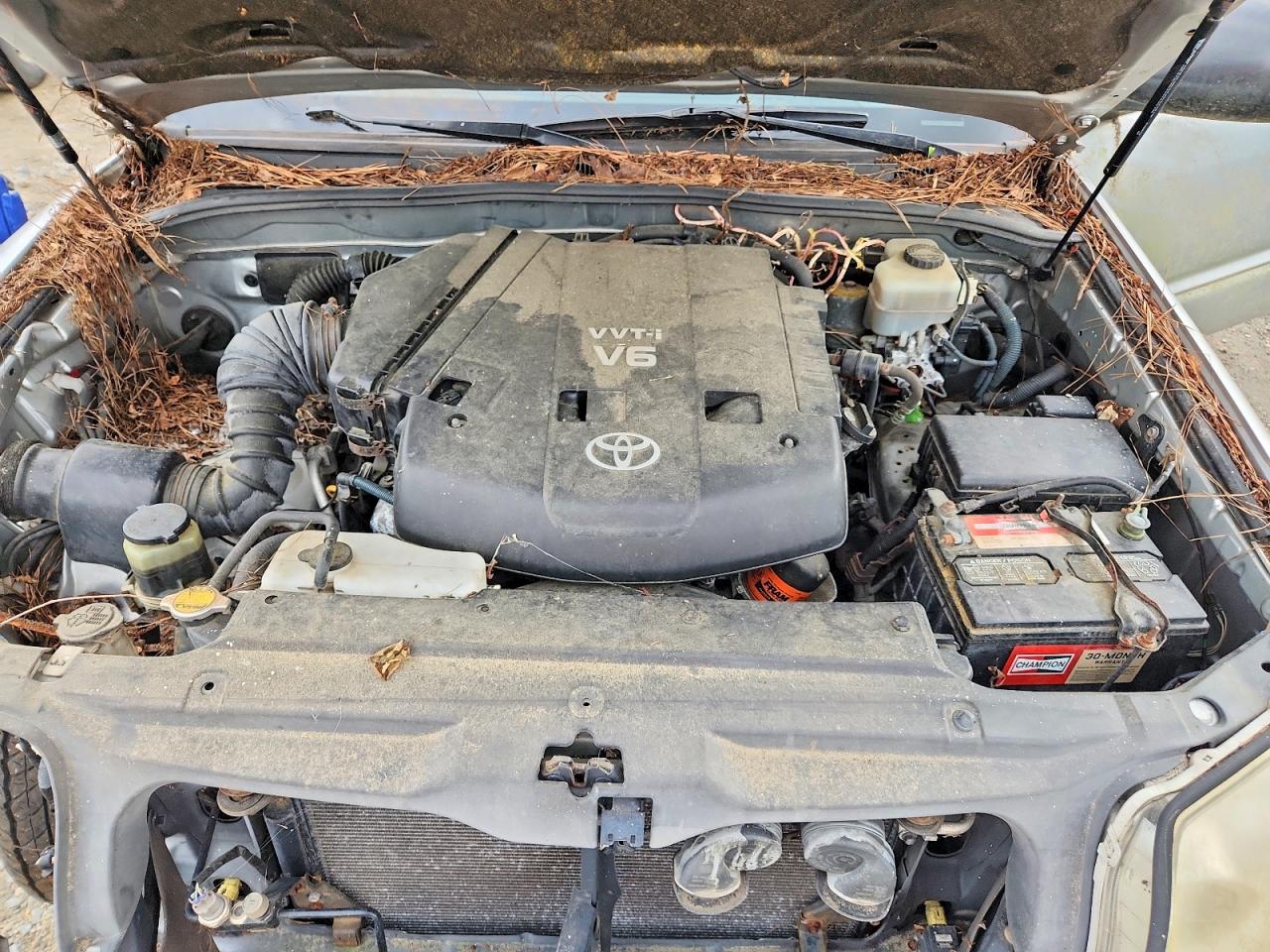 2005 Toyota 4runner Sr5 Silver vin: JTEBU14RX58041932