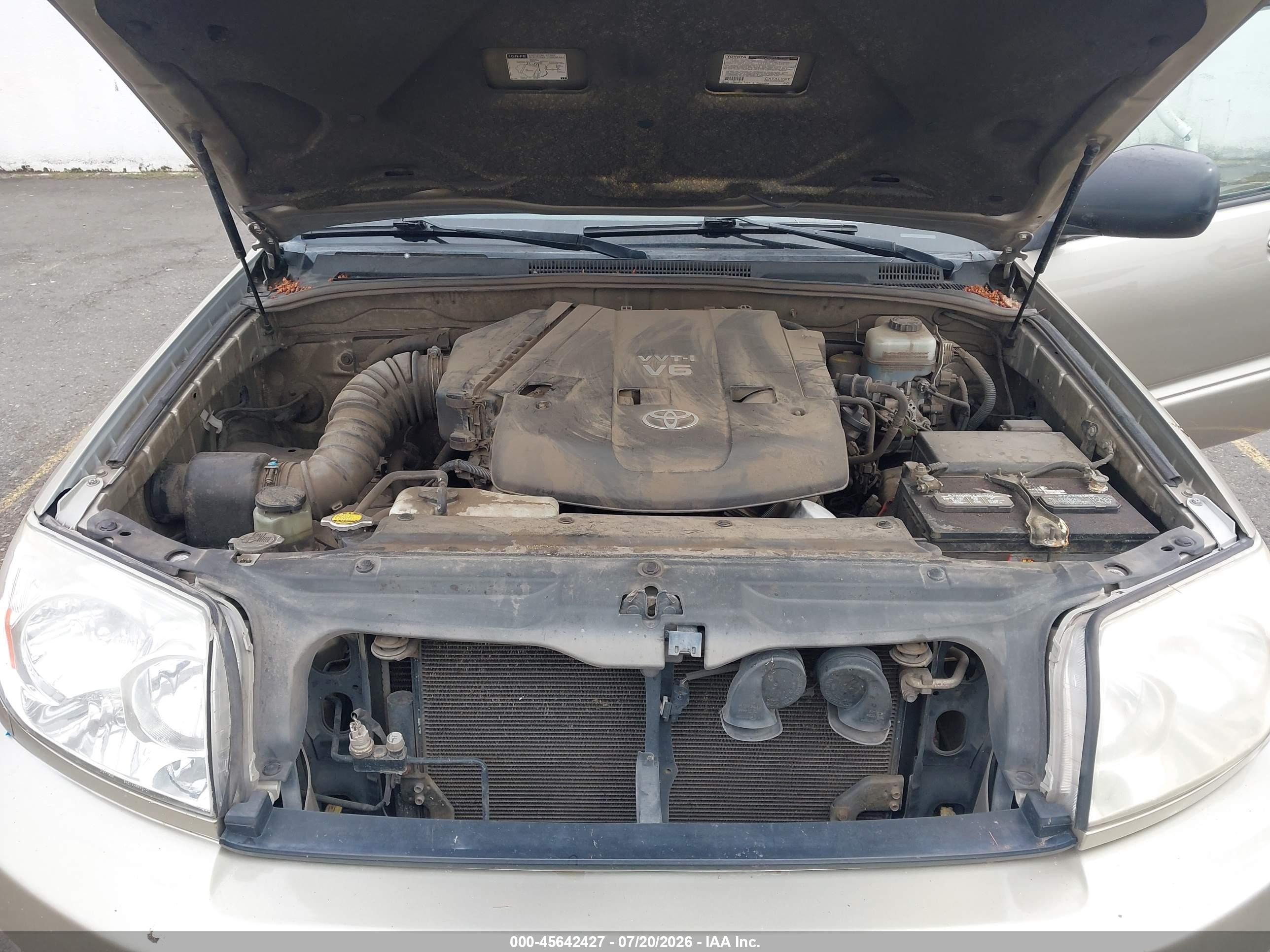 2005 Toyota 4runner Sr5 V6 Gold vin: JTEBU14RX58045558