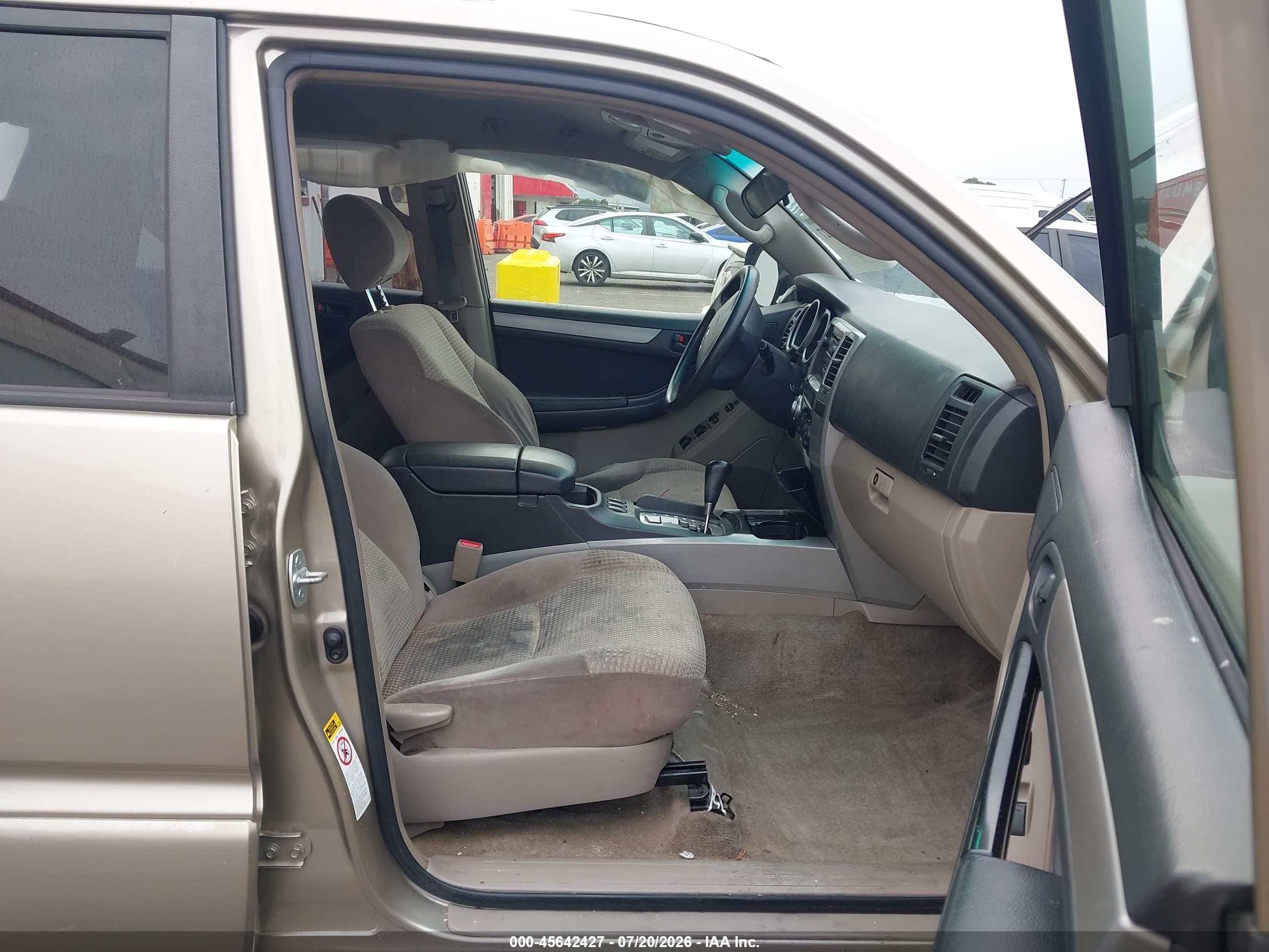 2005 Toyota 4runner Sr5 V6 Gold vin: JTEBU14RX58045558