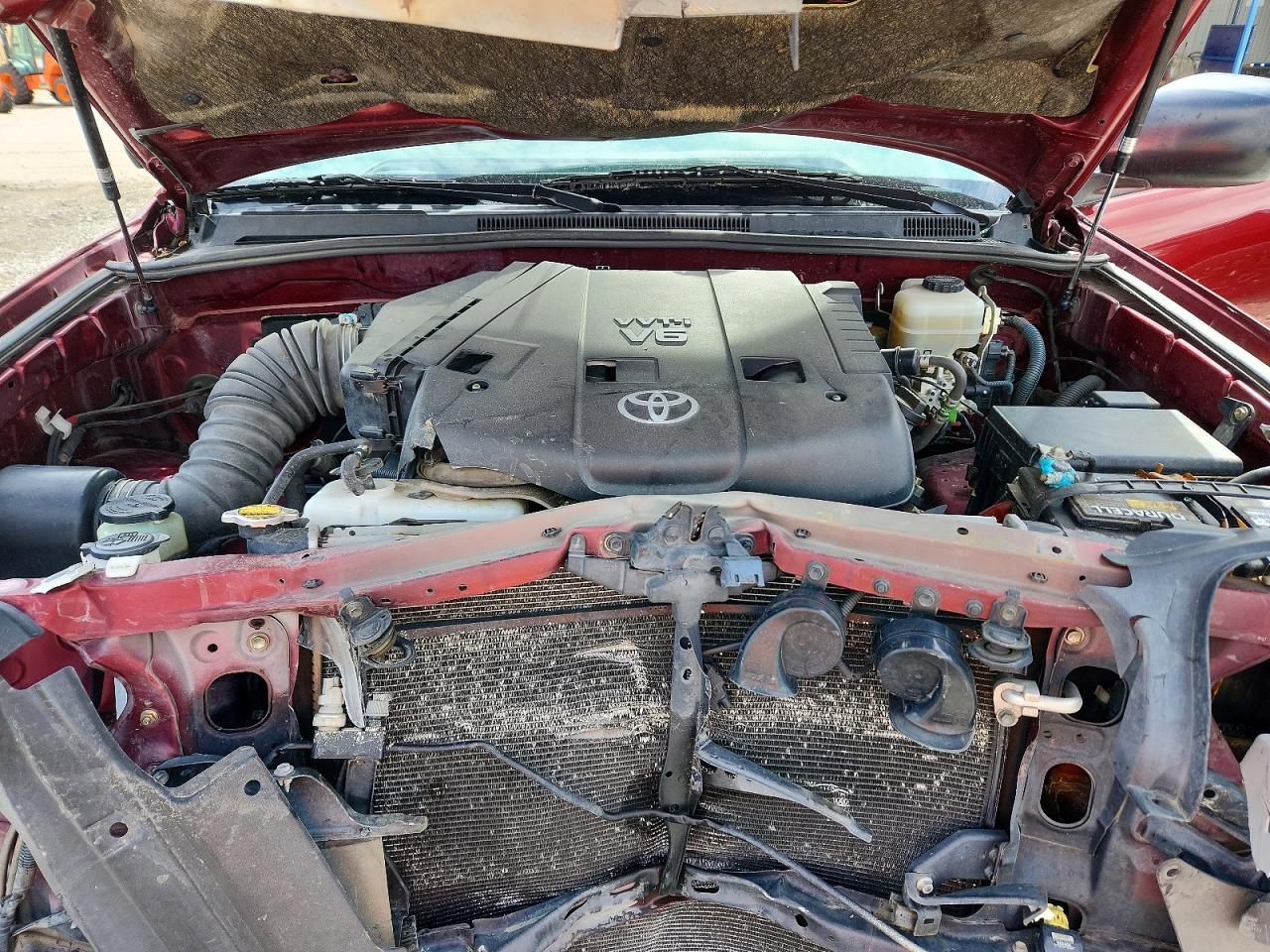 2005 Toyota 4 Runner Red vin: JTEBU14RX58048833